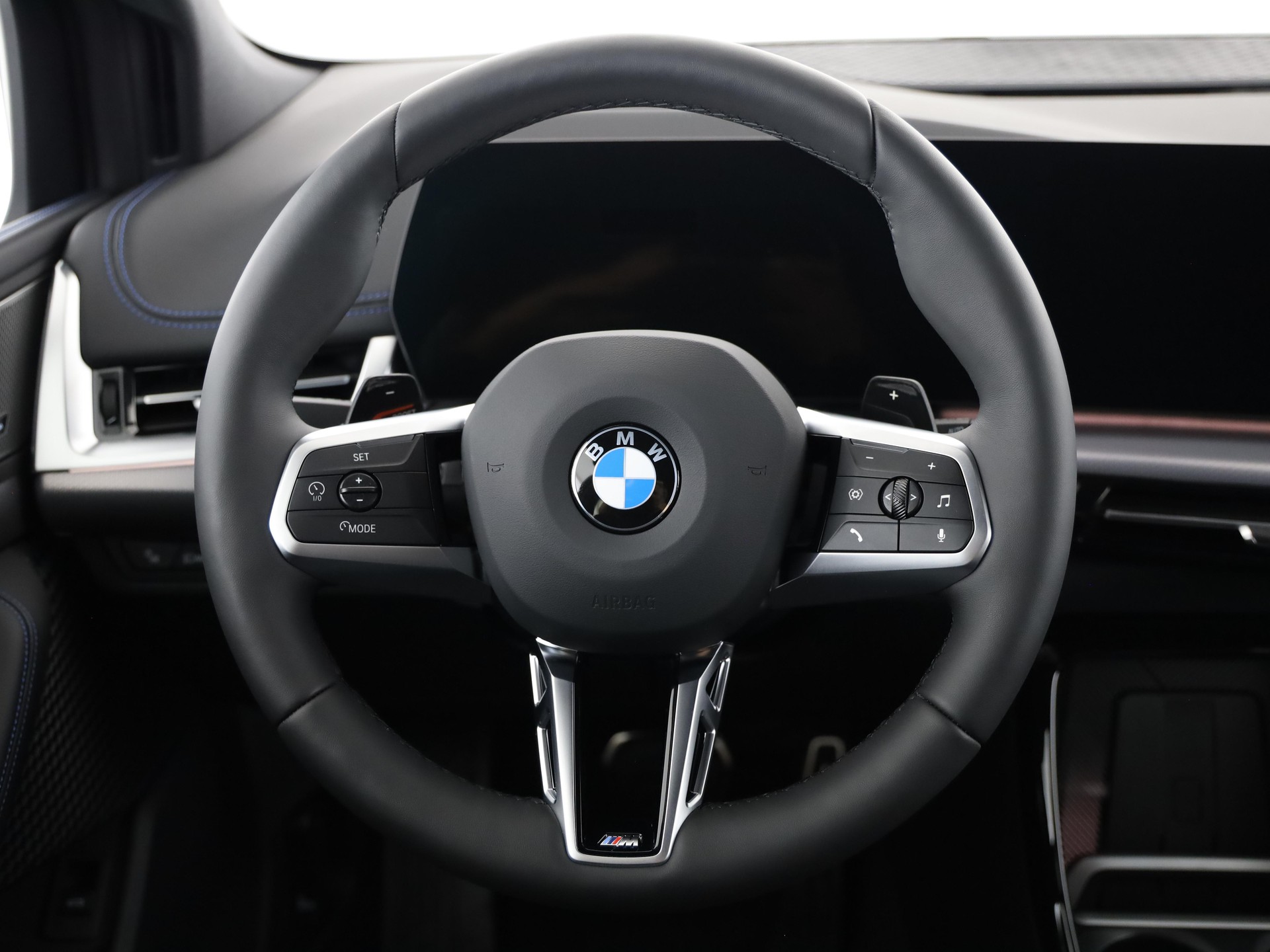 BMW 223d xDrive Active Tourer-image-18