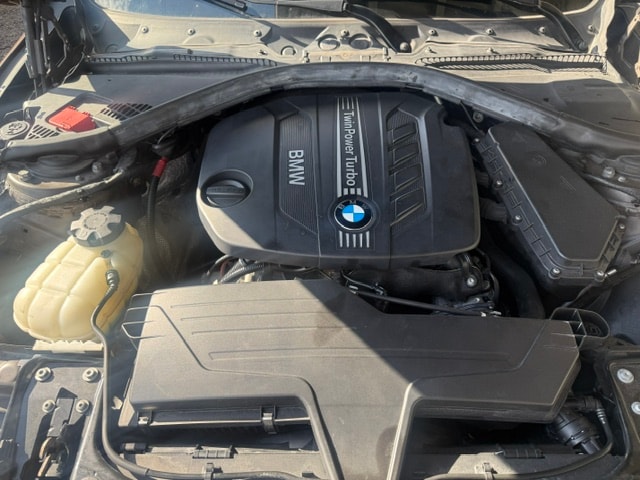 BMW 320d xDrive Touring Modern Line Steptronic-image-11