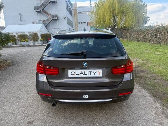 BMW 320d xDrive Touring Modern Line Steptronic-image-3