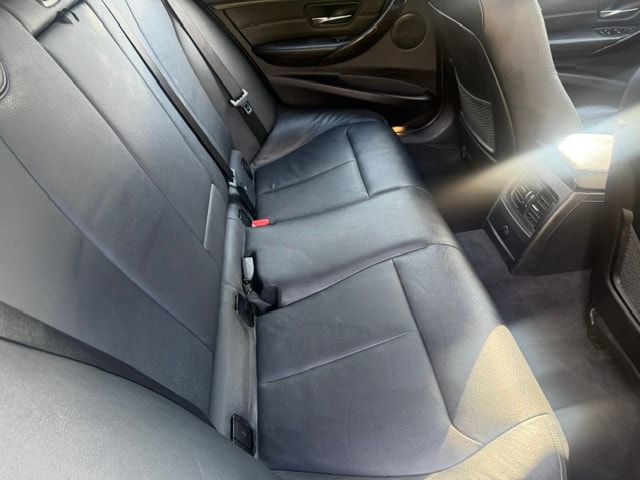 BMW 320d xDrive Touring Modern Line Steptronic-image-8