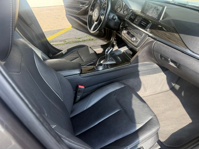 BMW 320d xDrive Touring Modern Line Steptronic-image-10