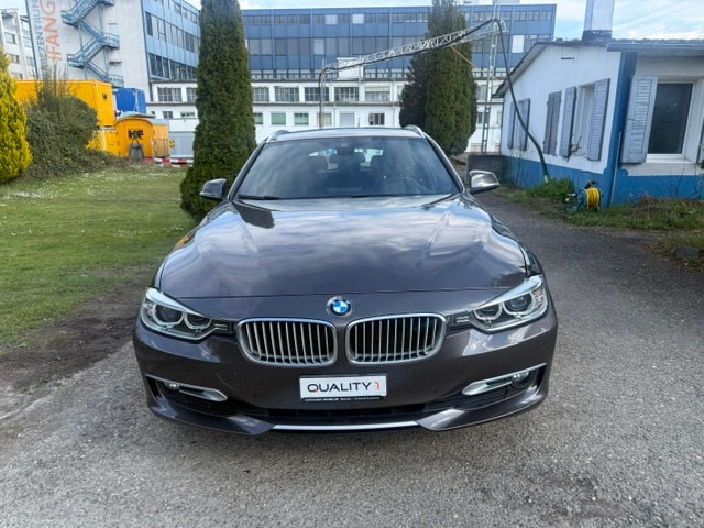 BMW 320d xDrive Touring Modern Line Steptronic-image-2