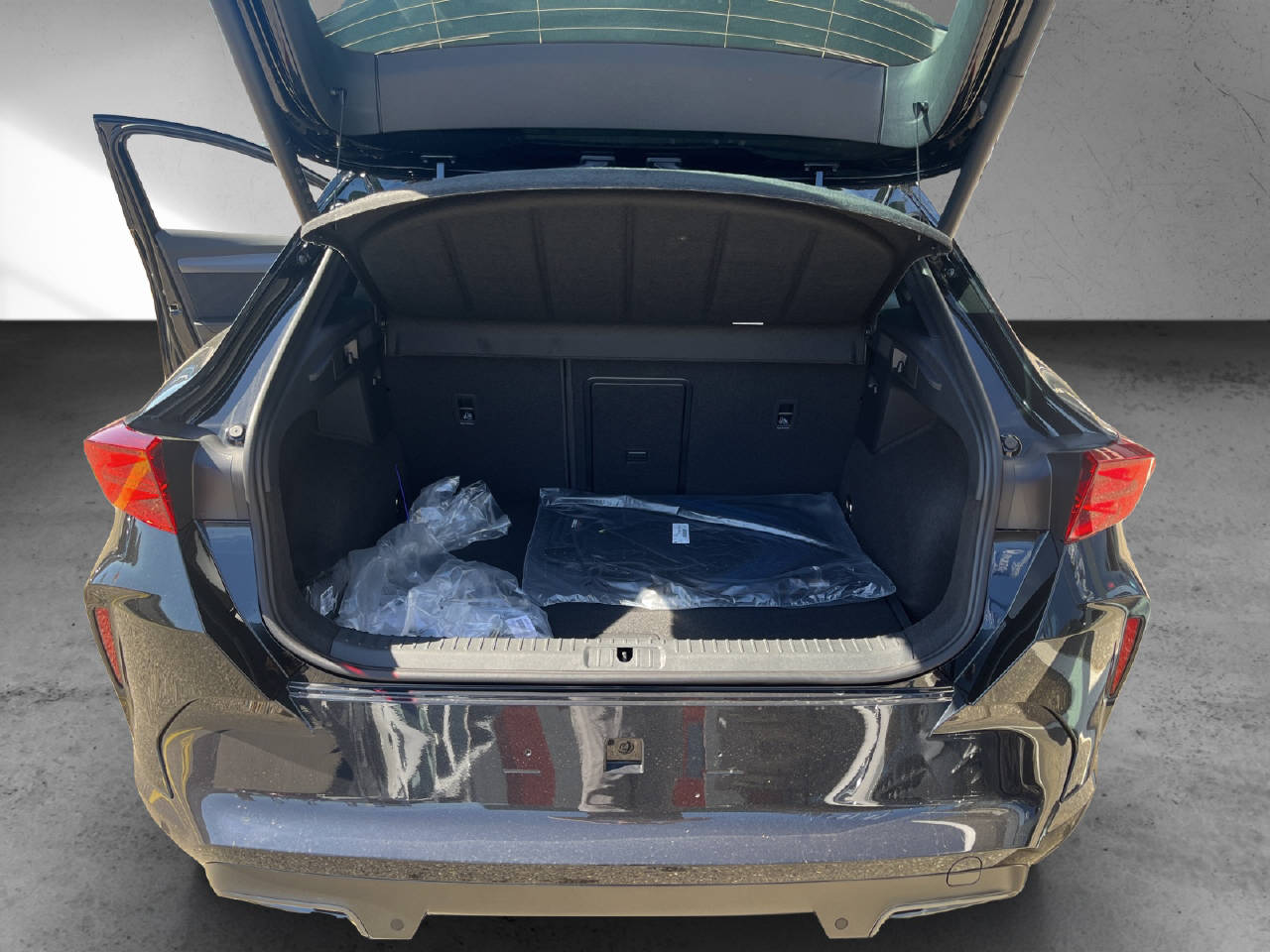 CUPRA Formentor 1.5 eTSI Prime Edition DSG-image-11
