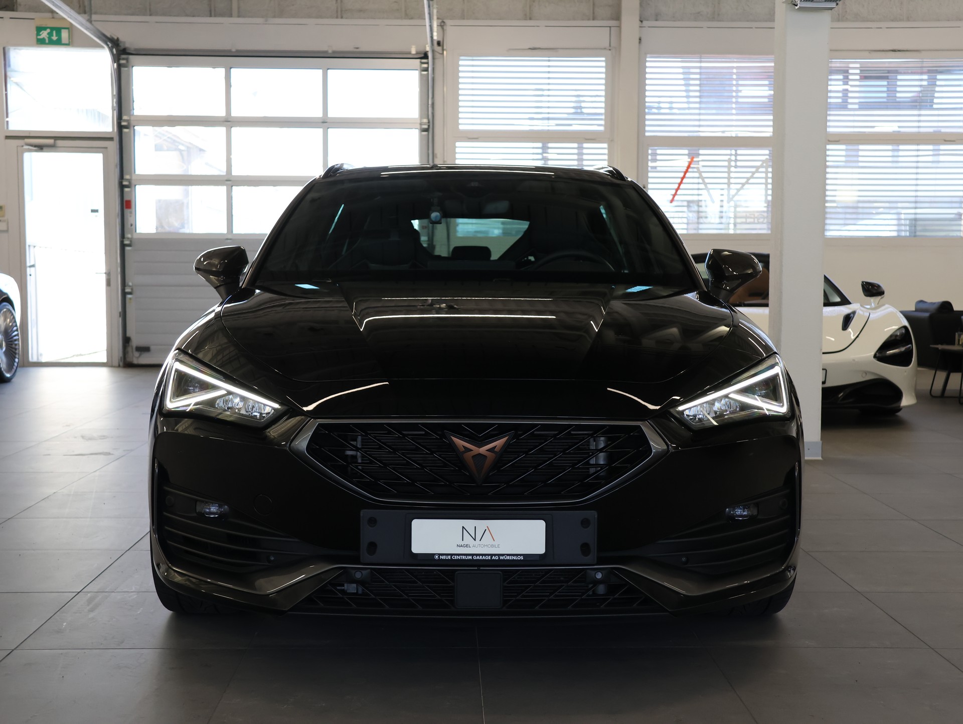 CUPRA LEON ST 2.0 TSI VZ CUP DSG 4Drive*Sportstourer* Performance Abgassanlage* *Anhängerkupplung*-image-2