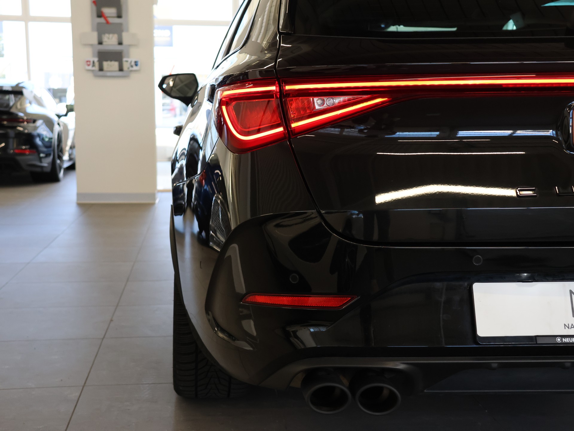 CUPRA LEON ST 2.0 TSI VZ CUP DSG 4Drive*Sportstourer* Performance Abgassanlage* *Anhängerkupplung*-image-10