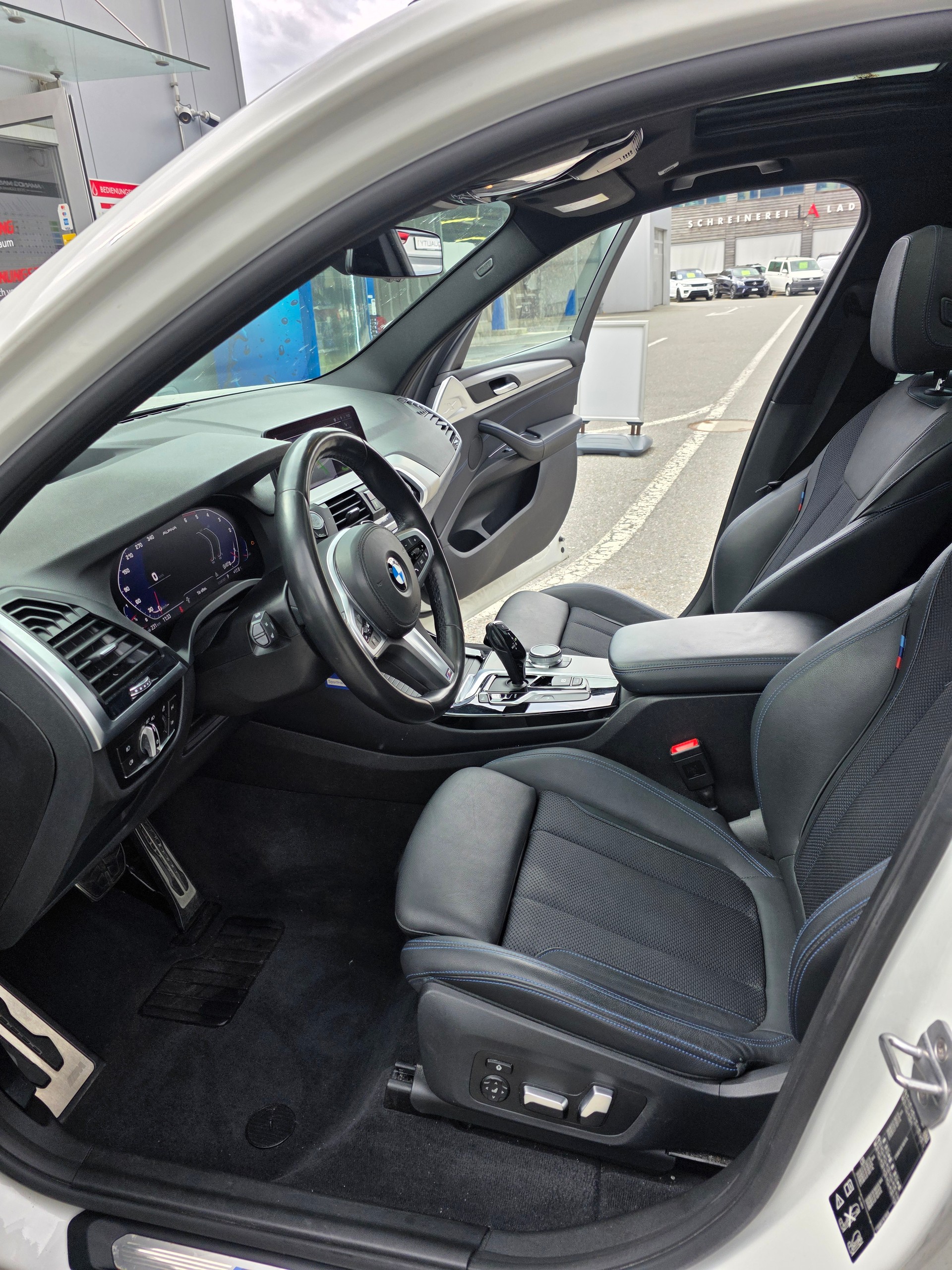 BMW X3 xDrive 30d Individual M Sport Steptronic-image-10