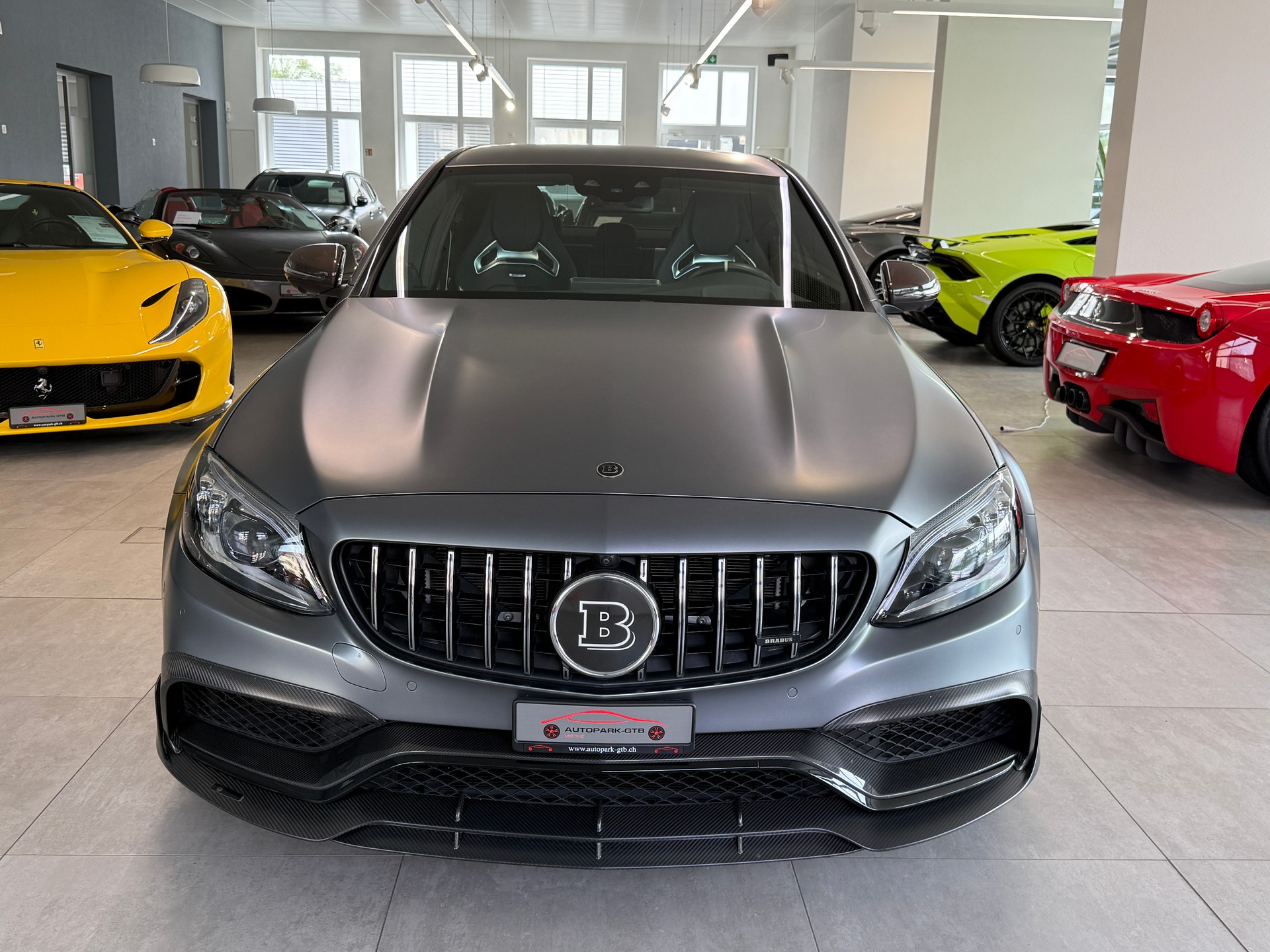 MERCEDES-BENZ C 63 S AMG BRABUS 650 Limited Edition-showroom-element-2