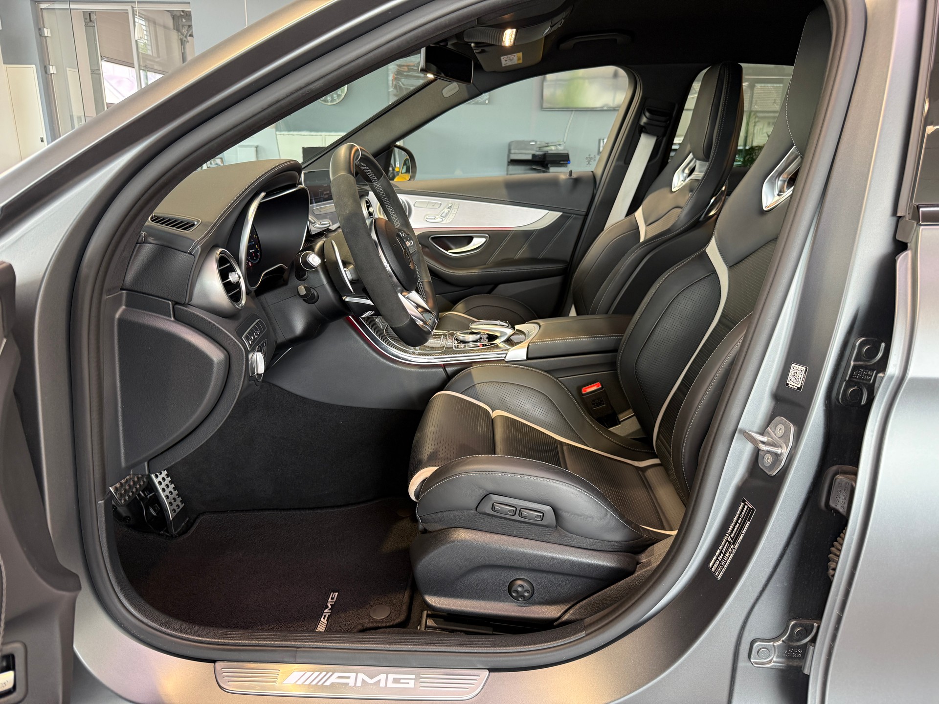 MERCEDES-BENZ C 63 S AMG BRABUS 650 Limited Edition-image-9