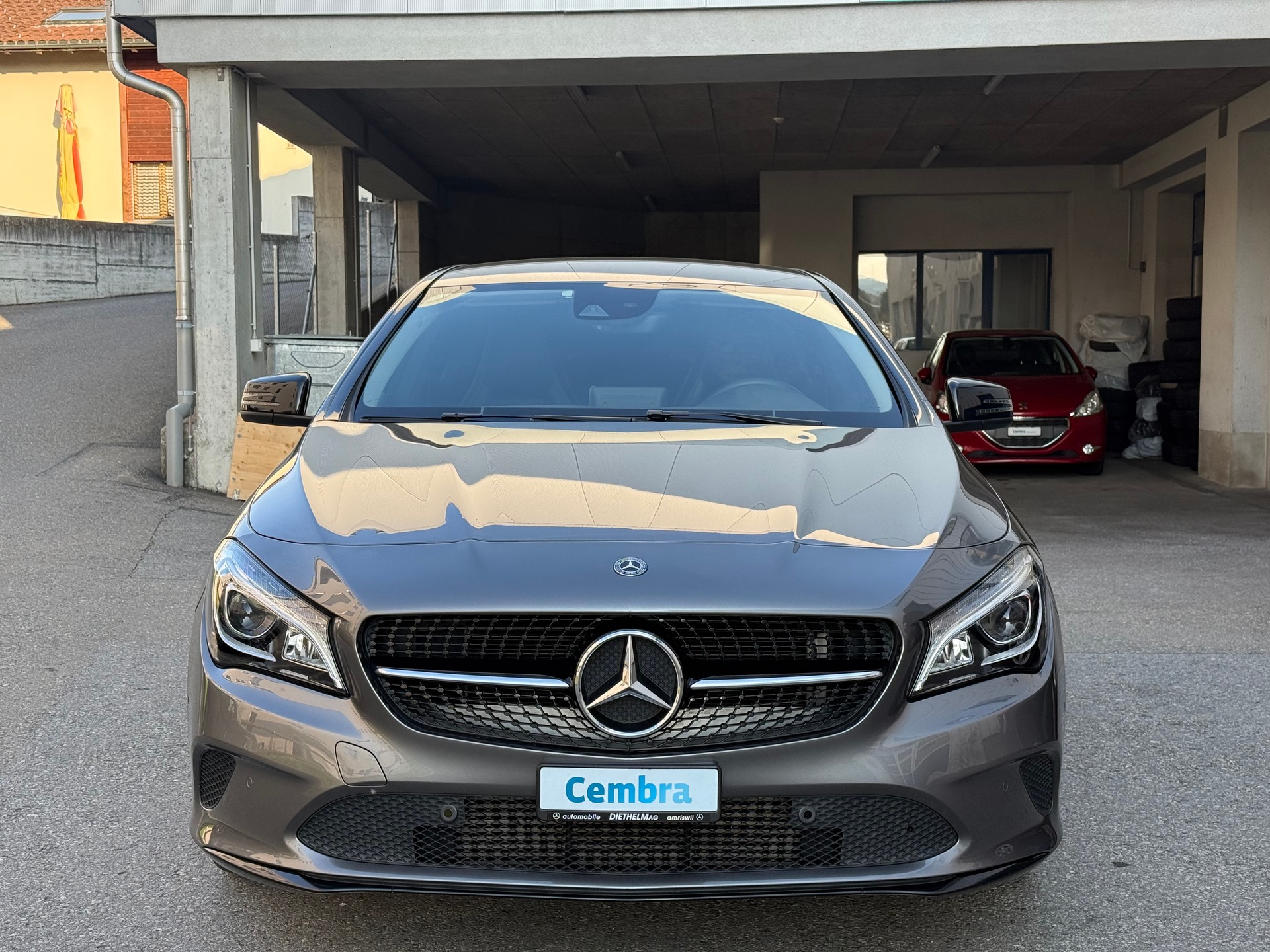 MERCEDES-BENZ CLA Shooting Brake 200 Urban 7G-DCT-image-1