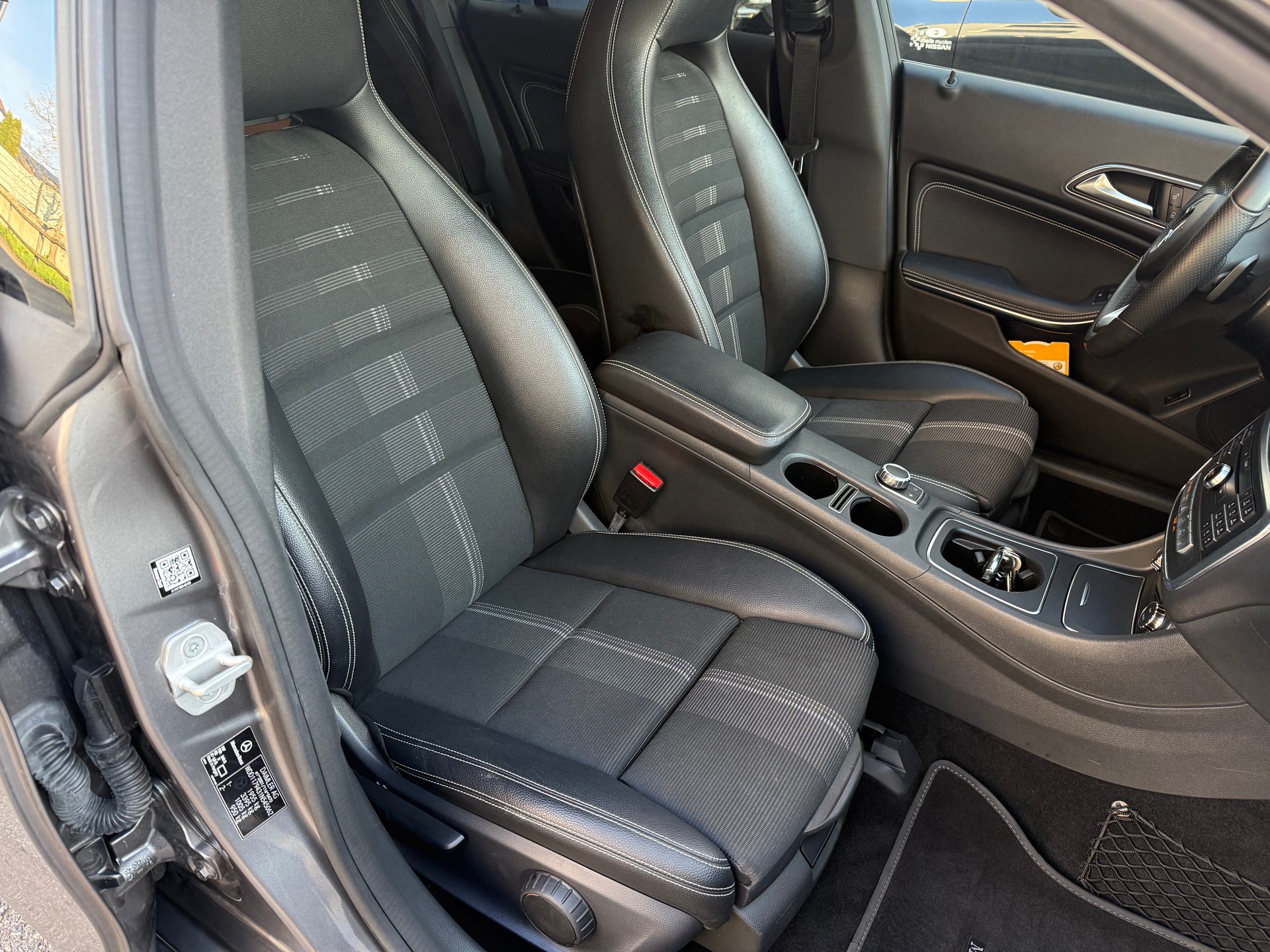 MERCEDES-BENZ CLA Shooting Brake 200 Urban 7G-DCT-image-10