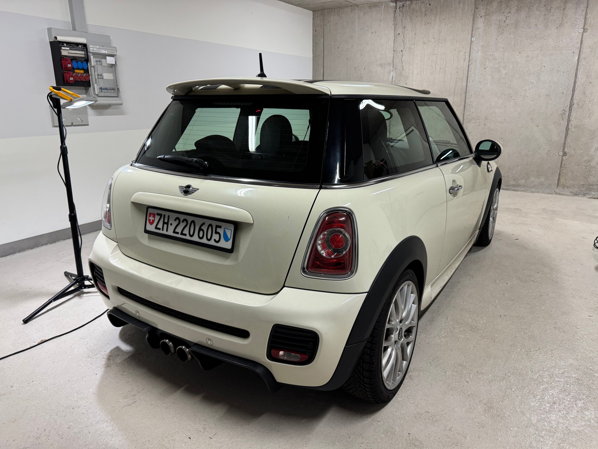 MINI Cooper S-image-2
