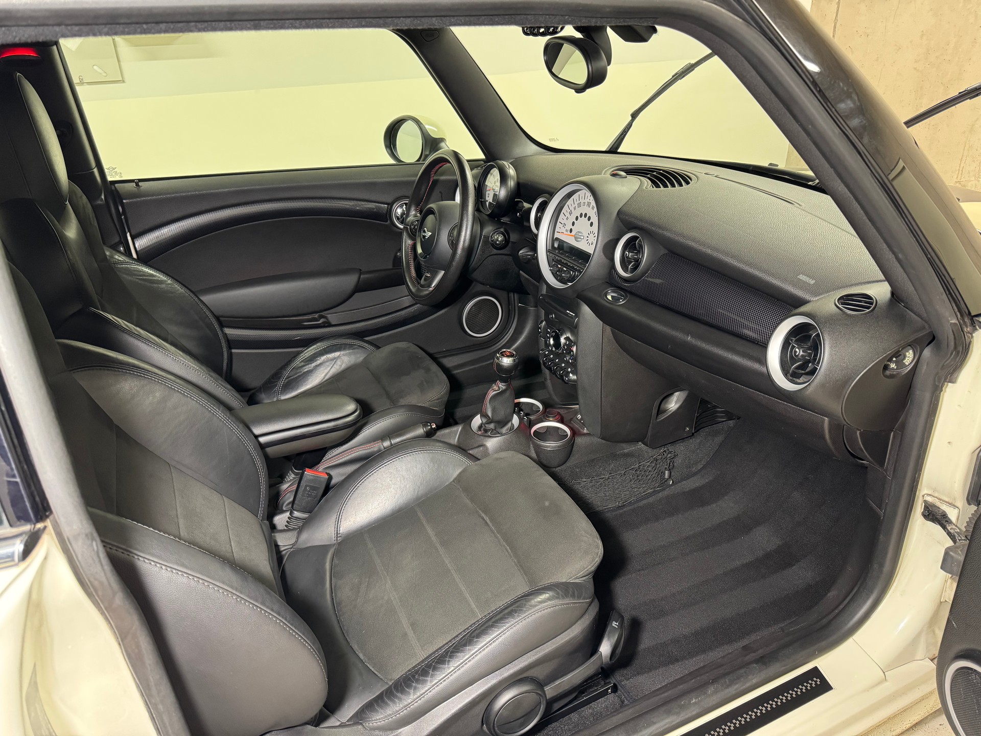MINI Cooper S-image-4
