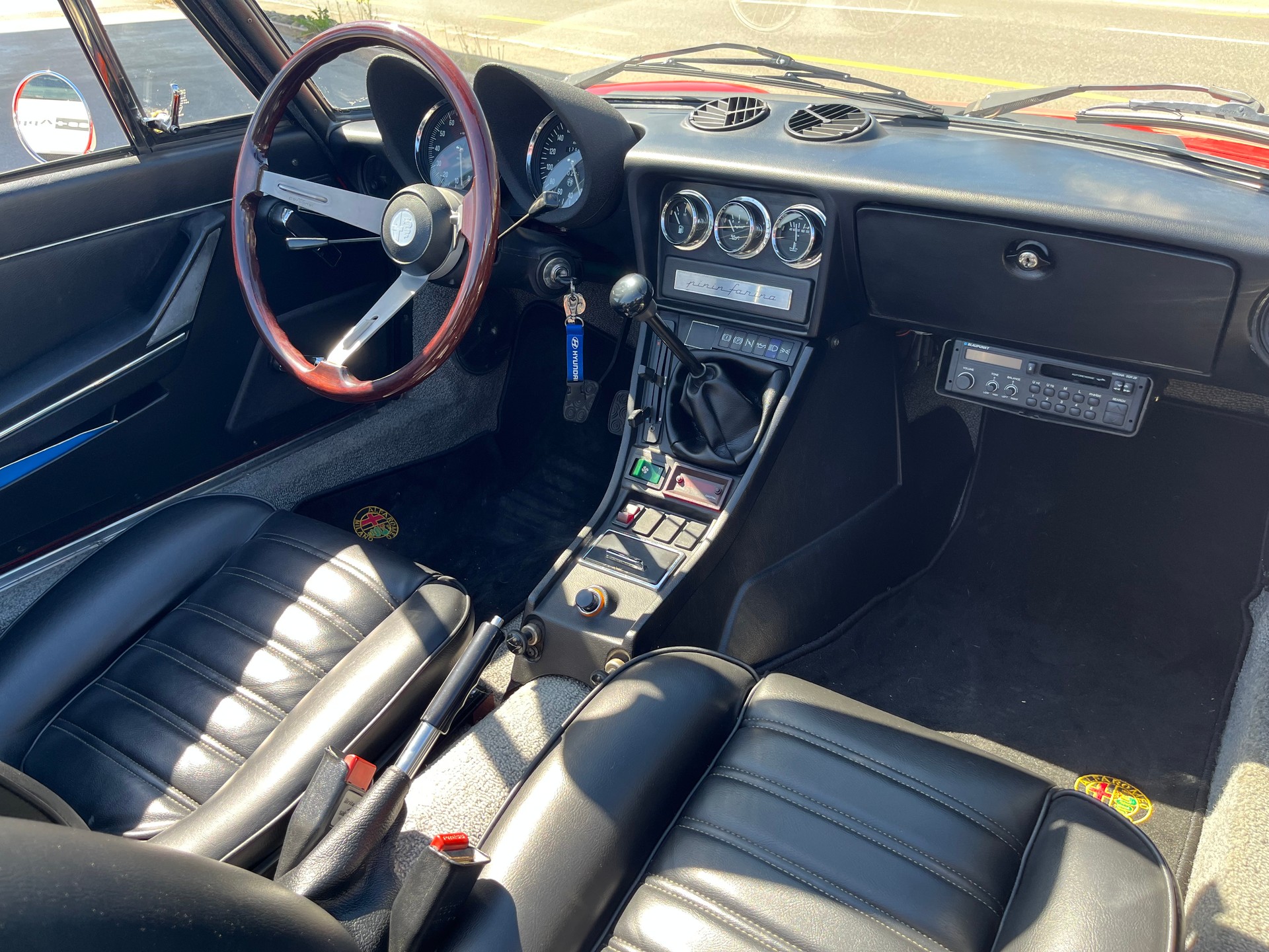 ALFA ROMEO 2000 spider coda tronca. Etat exceptionnel! 1ère main, comme neuve.-image-13