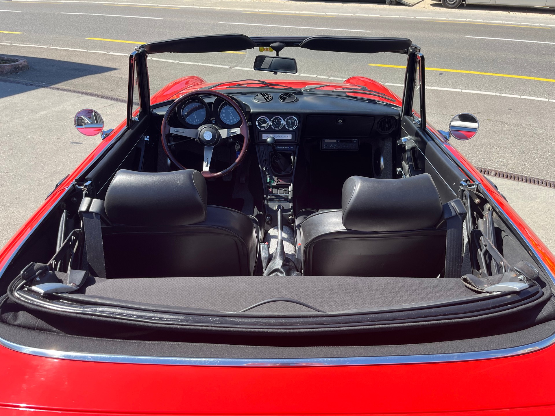 ALFA ROMEO 2000 spider coda tronca. Etat exceptionnel! 1ère main, comme neuve.-image-10