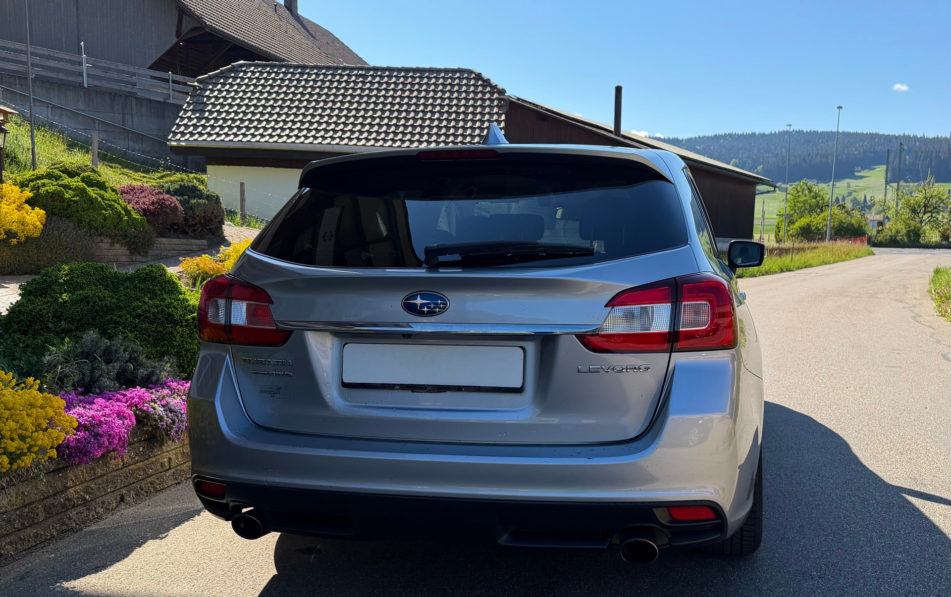 SUBARU Levorg 2.0i Advantage AWD Lineartronic-image-3