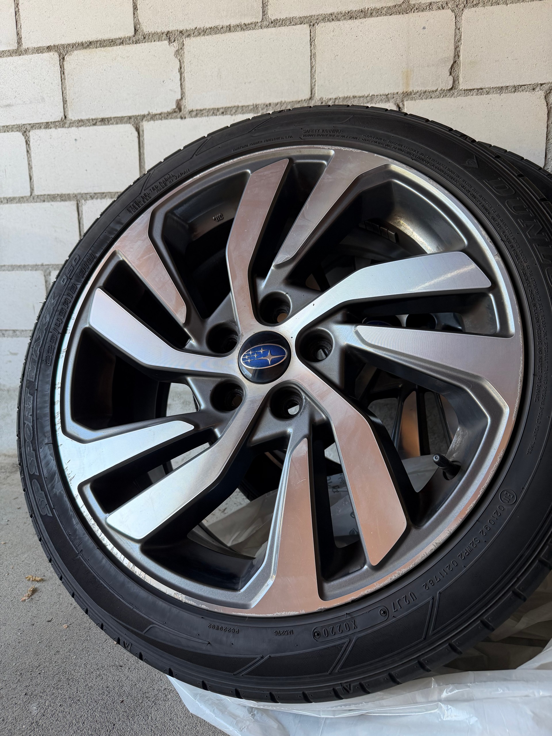 SUBARU Levorg 2.0i Advantage AWD Lineartronic-image-15