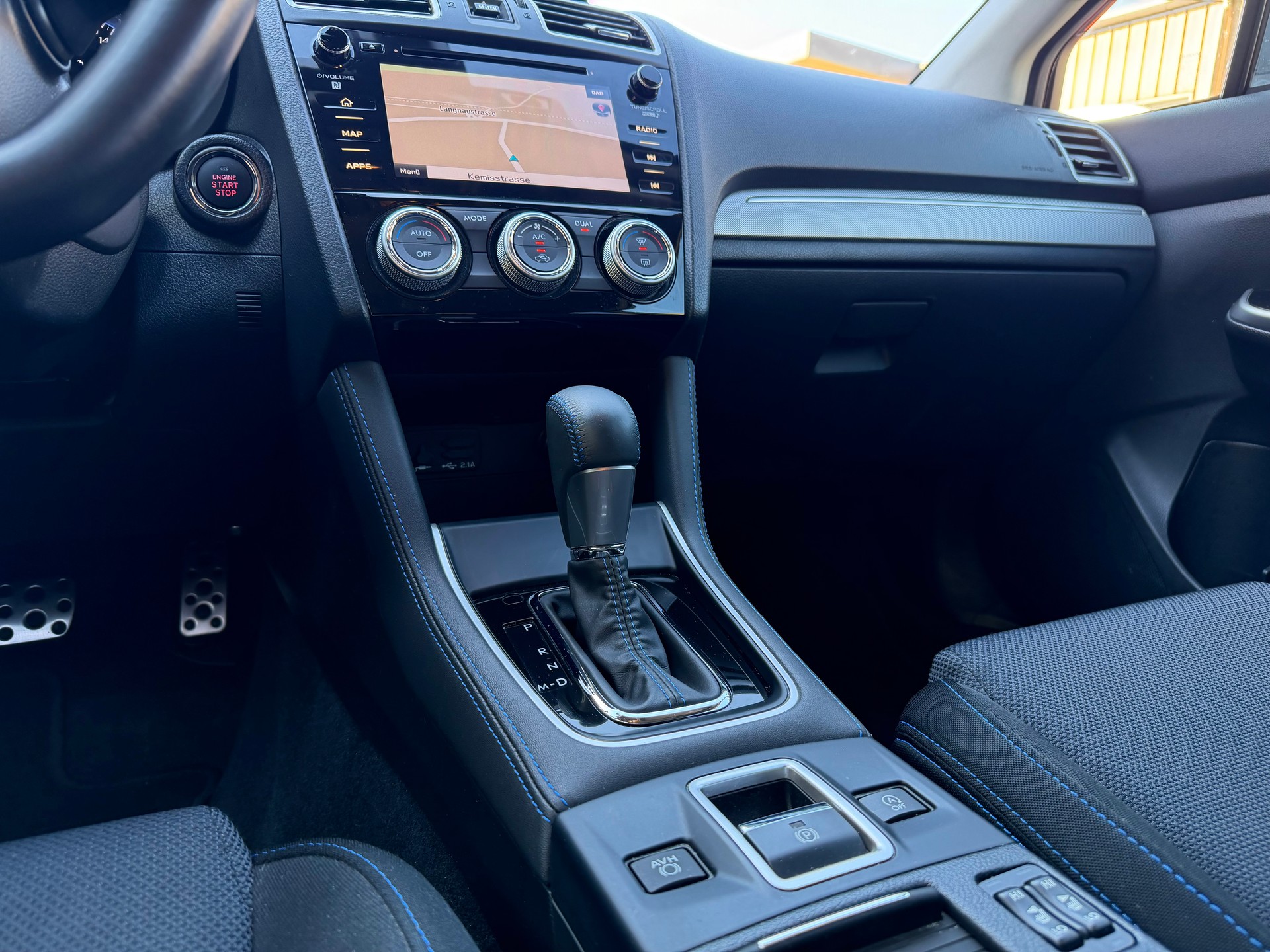 SUBARU Levorg 2.0i Advantage AWD Lineartronic-image-5