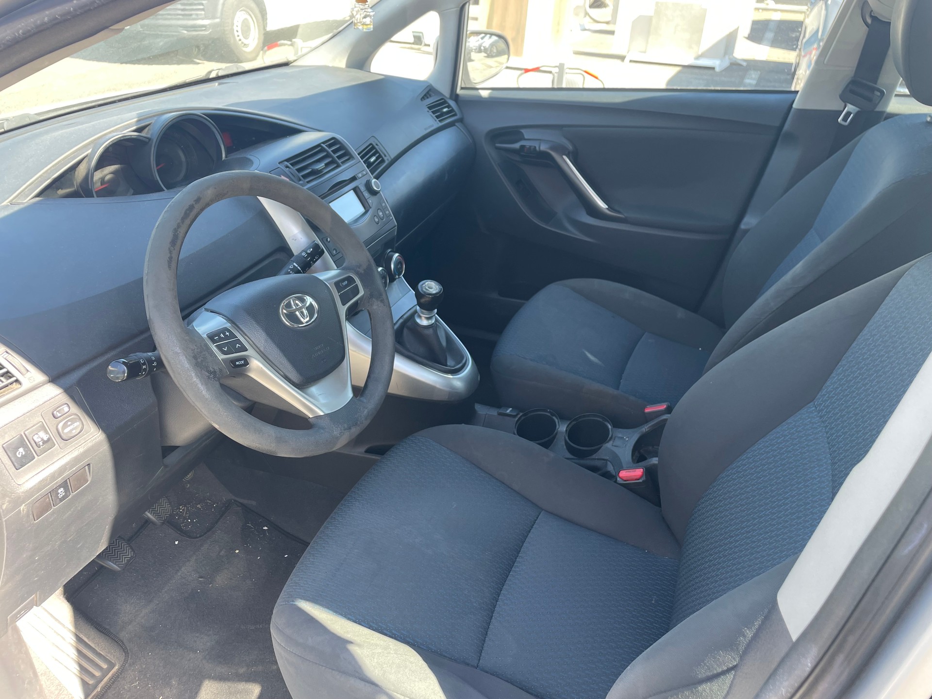 TOYOTA Verso 1.6 Terra-image-6