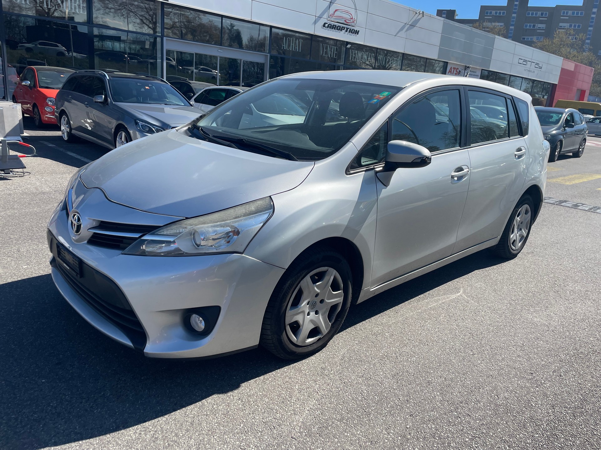 TOYOTA Verso 1.6 Terra-image-1