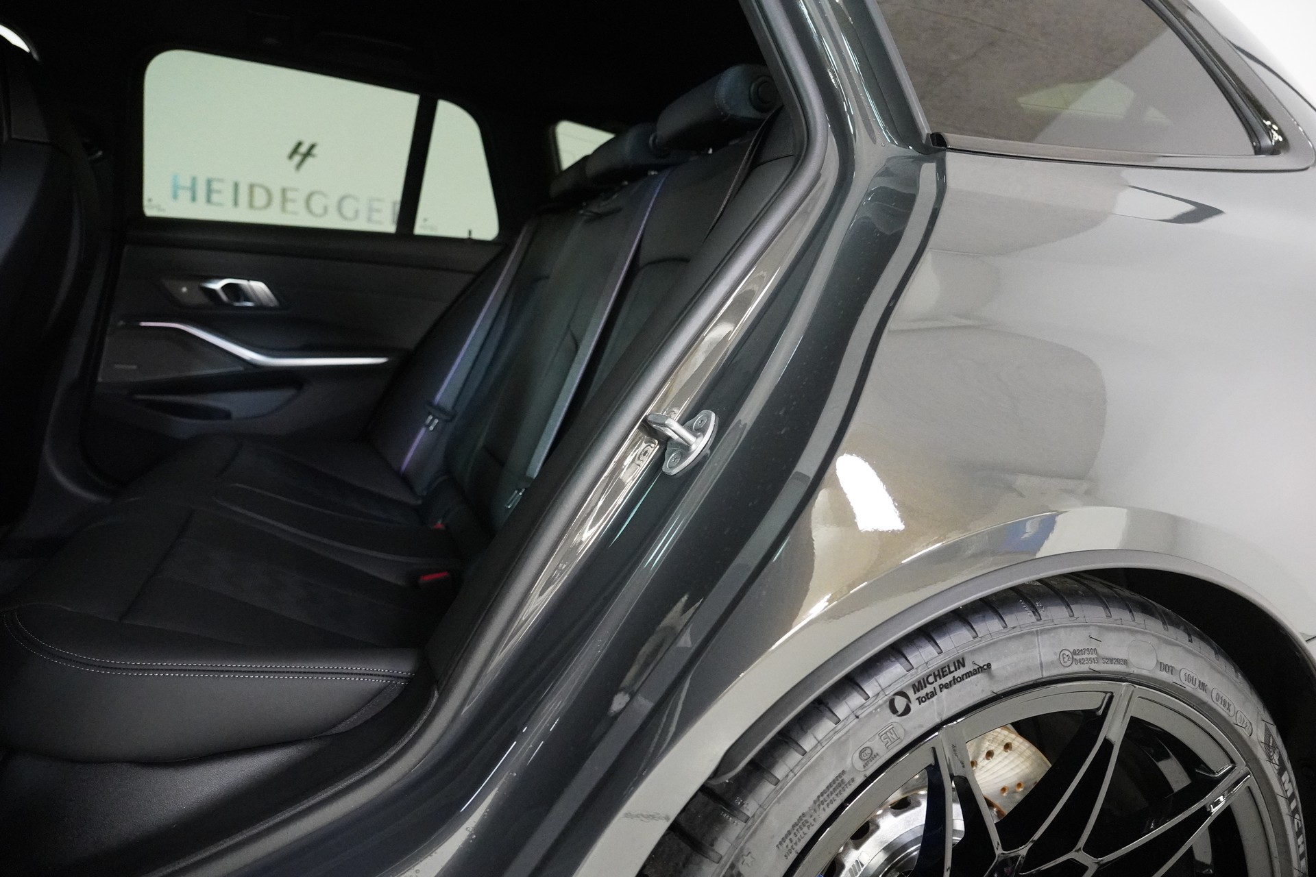 BMW M3 Touring xDrive Competition M-image-12