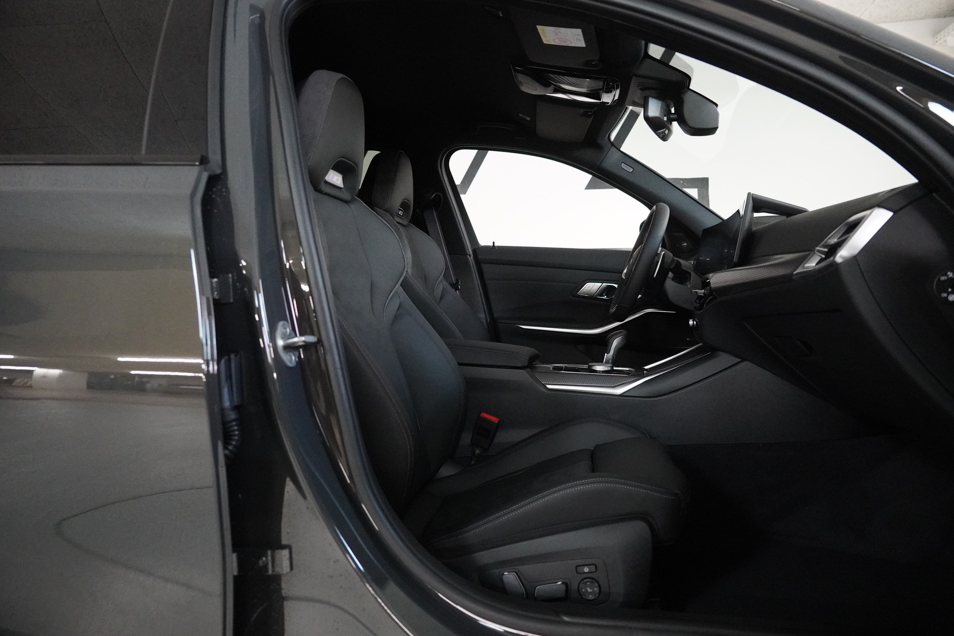 BMW M3 Touring xDrive Competition M-image-13