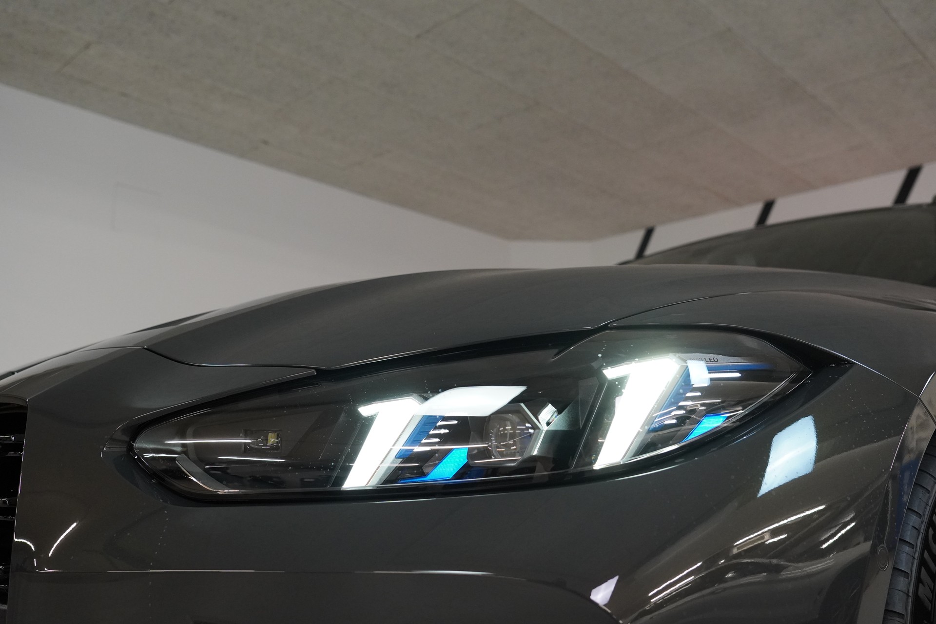 BMW M3 Touring xDrive Competition M-image-8