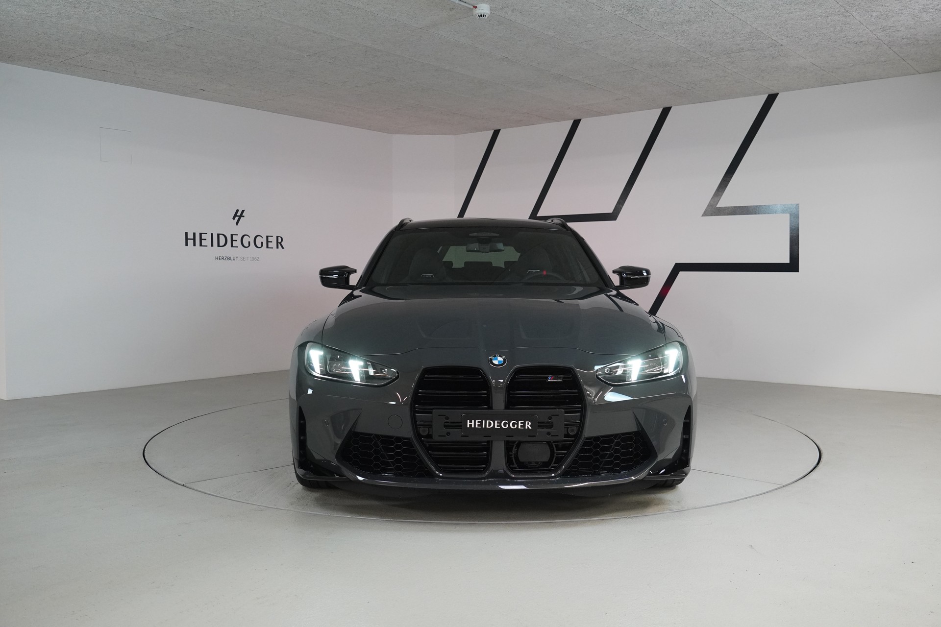 BMW M3 Touring xDrive Competition M-image-1