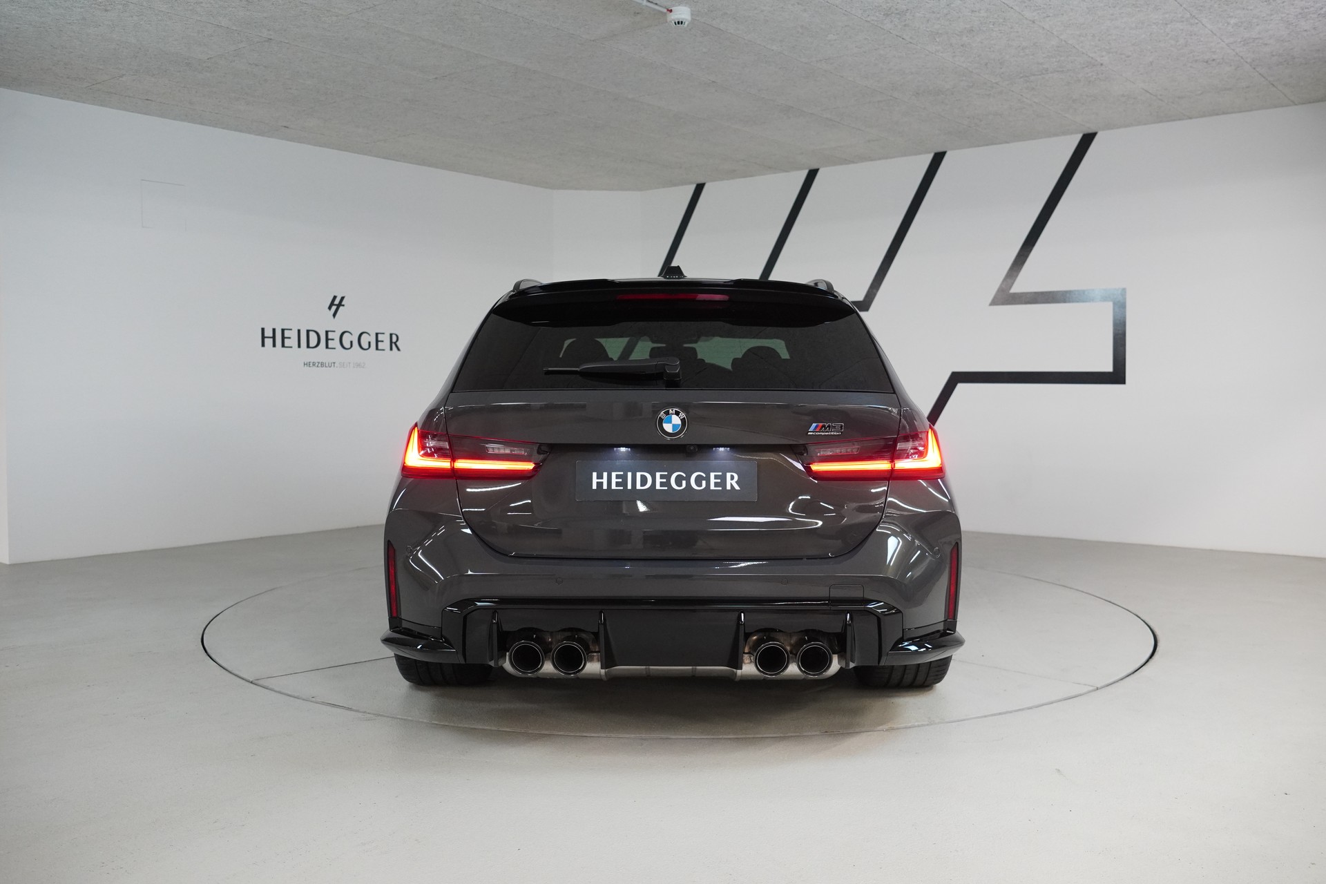 BMW M3 Touring xDrive Competition M-image-5