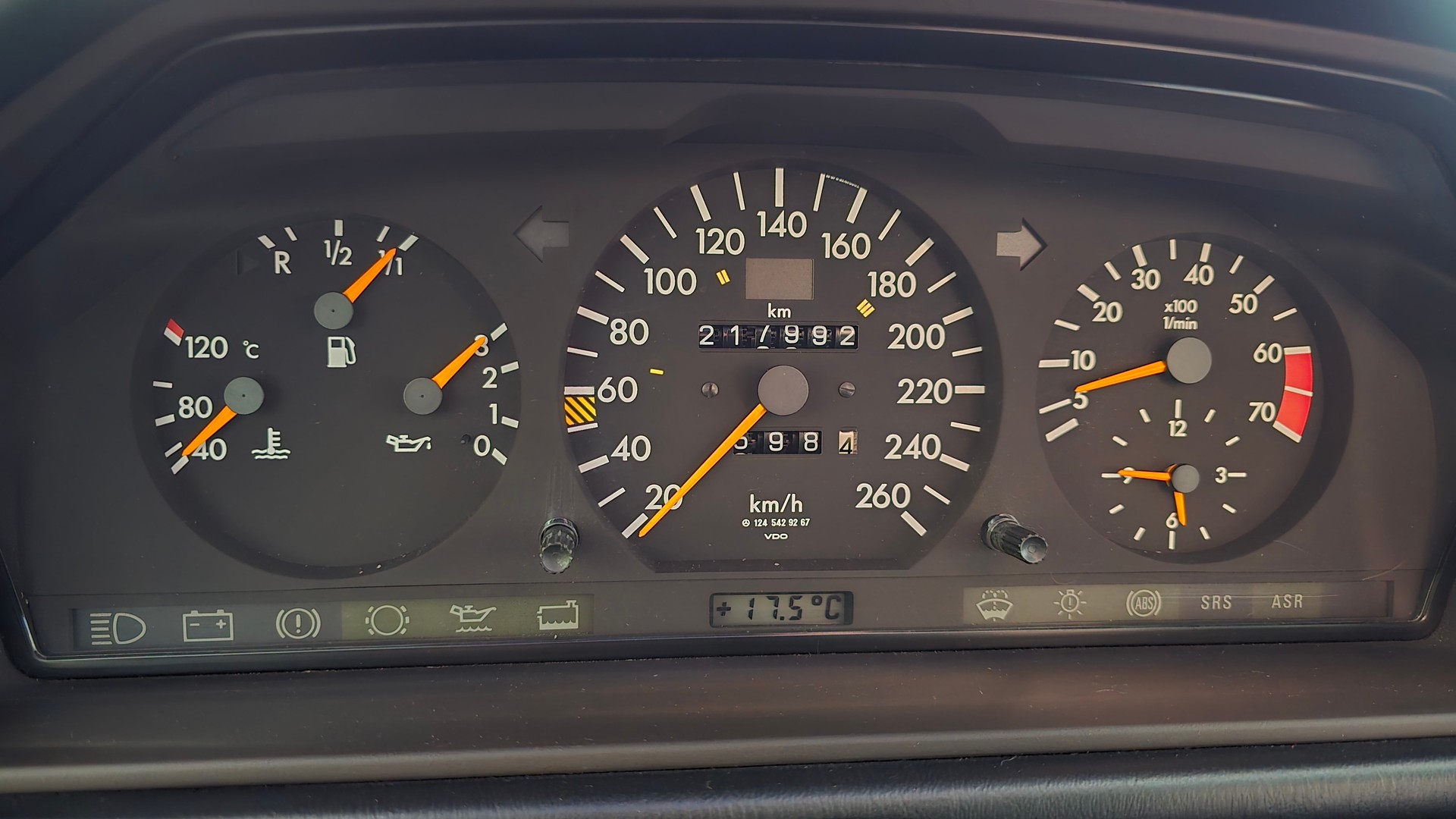 MERCEDES-BENZ E500 Limited W124-image-15