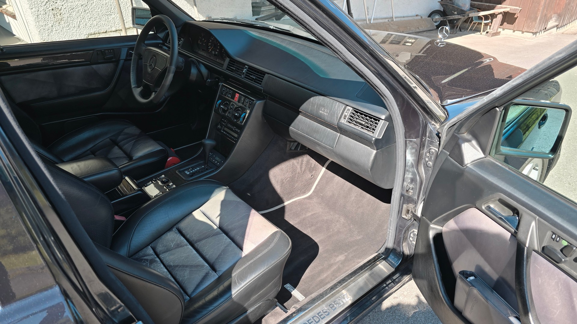 MERCEDES-BENZ E500 Limited W124-image-7