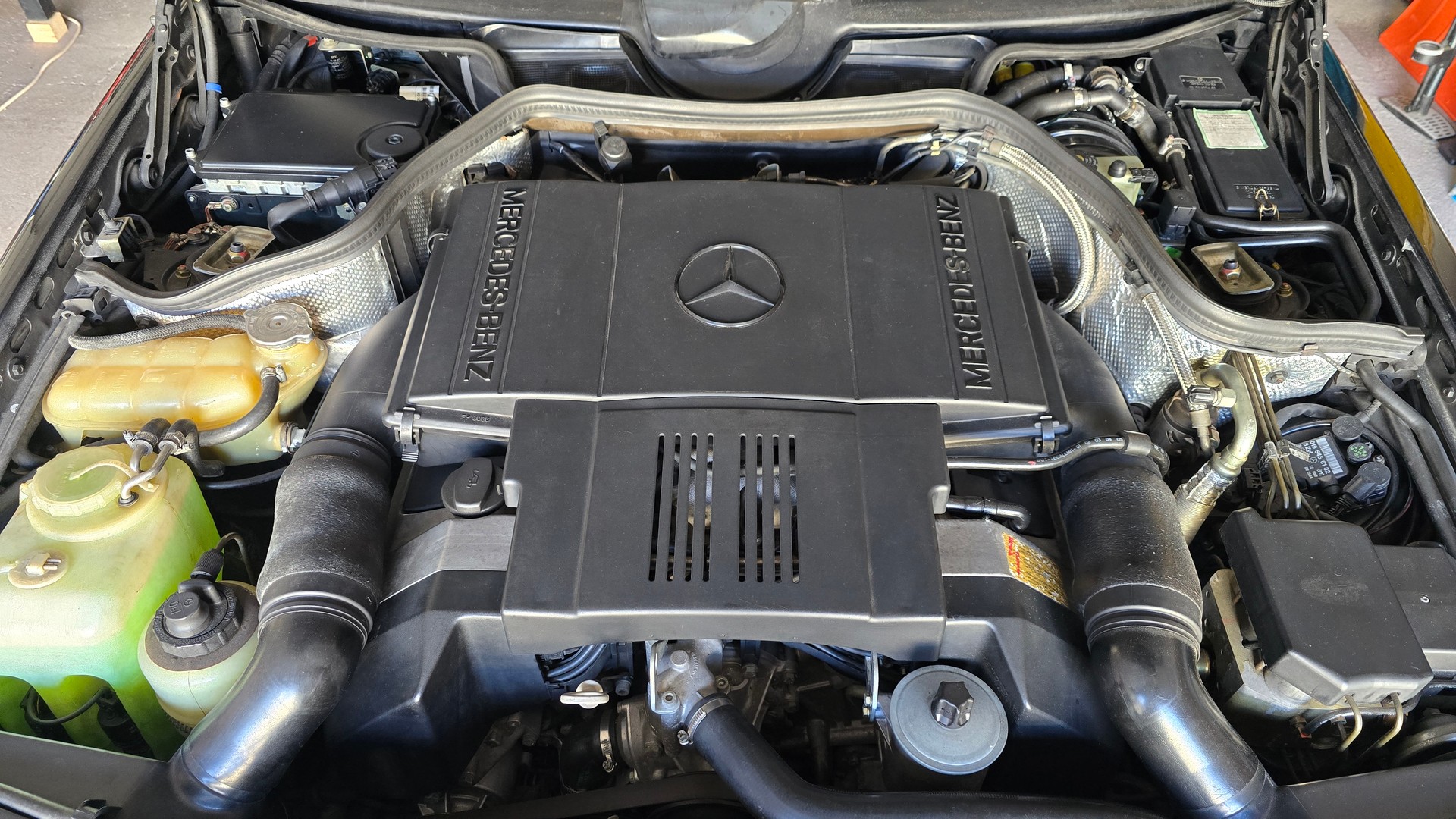 MERCEDES-BENZ E500 Limited W124-image-13