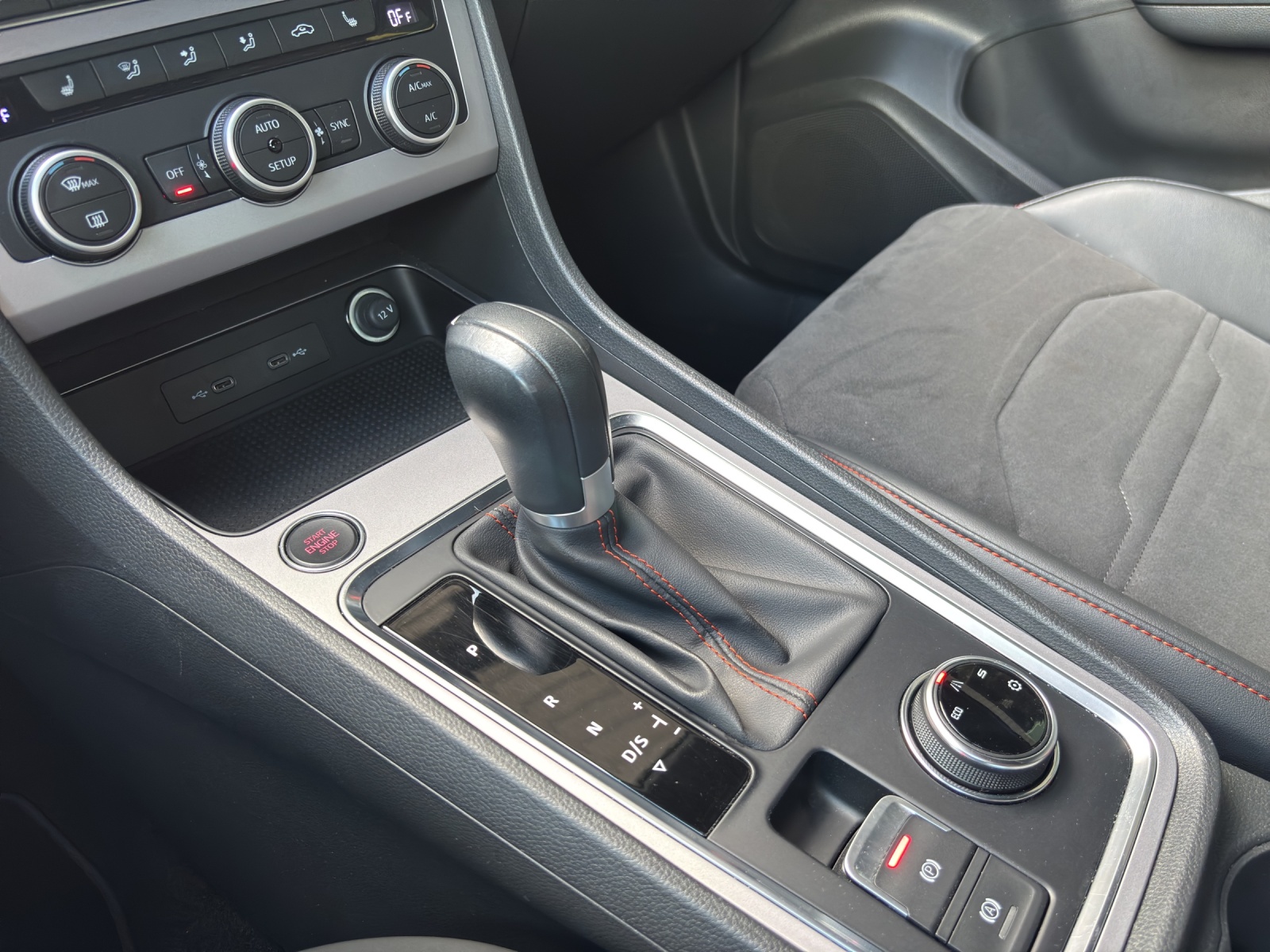 SEAT Ateca 1.5 TSI EVO DSG FR-image-8