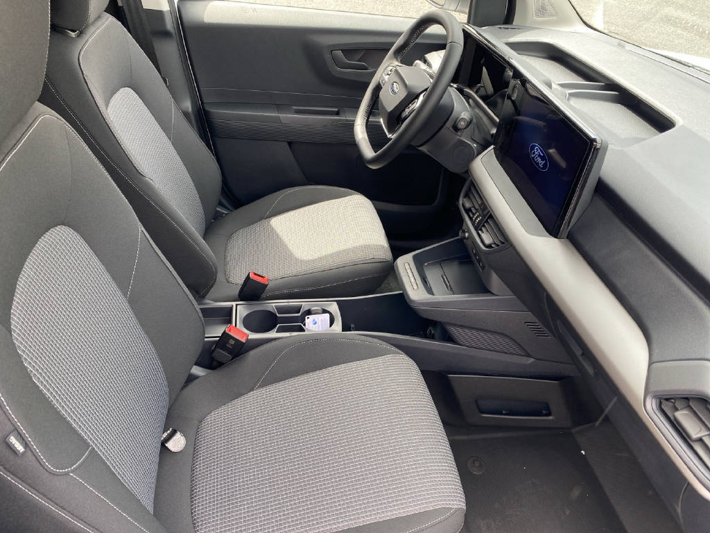 FORD E-Transit Courier Van 136 PS Trend-image-12
