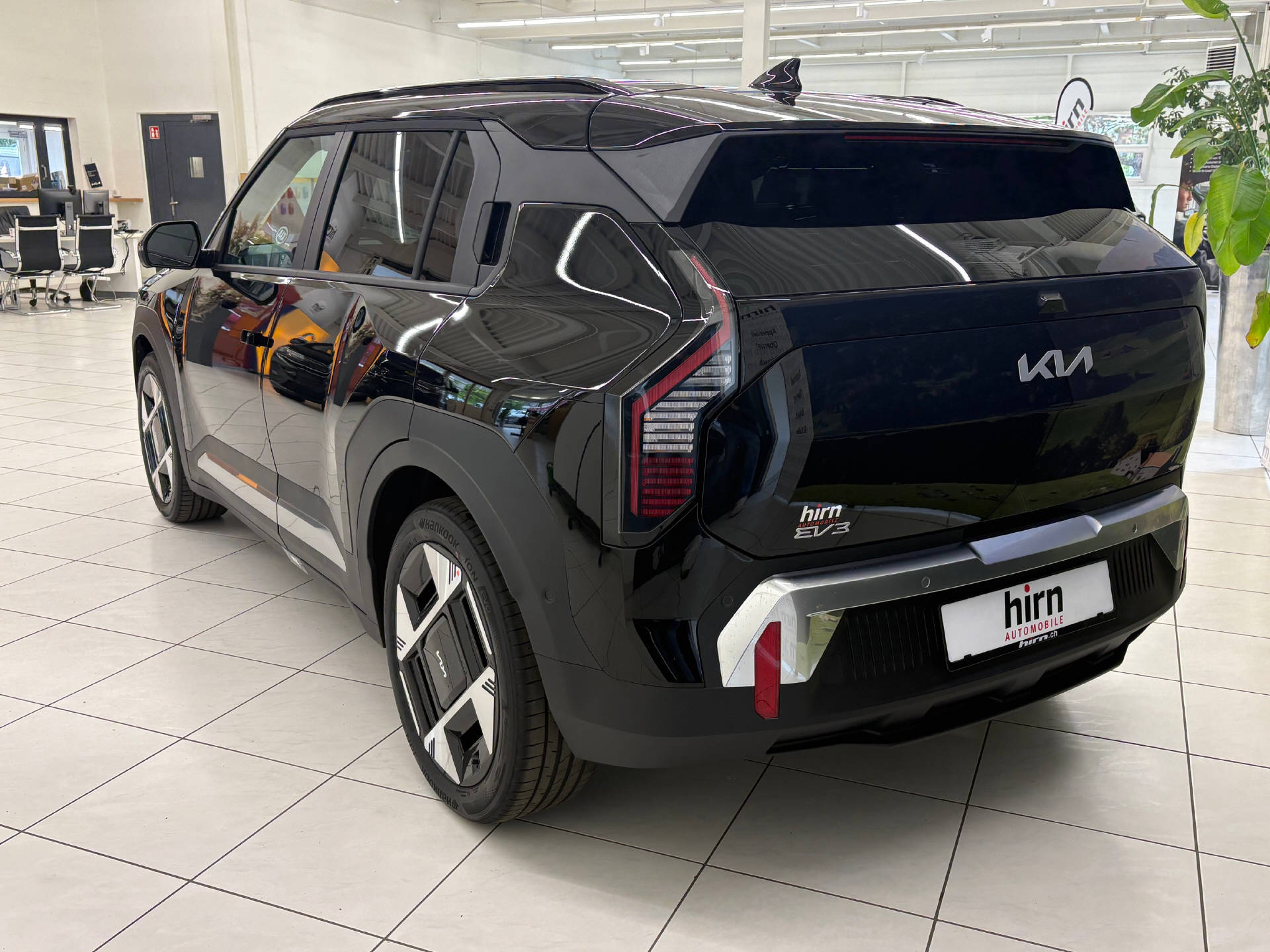 KIA EV3 81 kWh Earth+-image-5