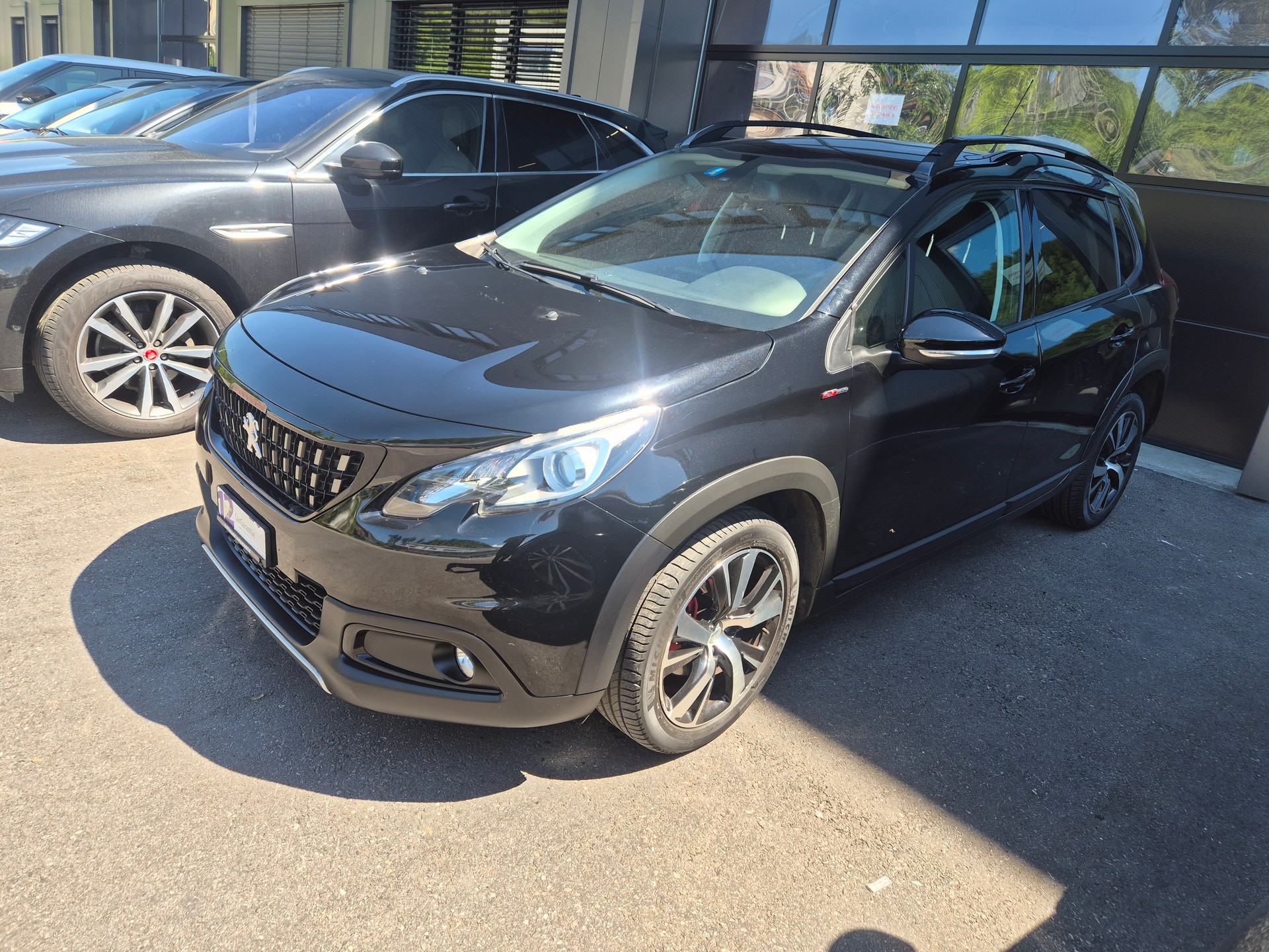 PEUGEOT 2008 1.2 PureTech GT Line EAT6-image-3