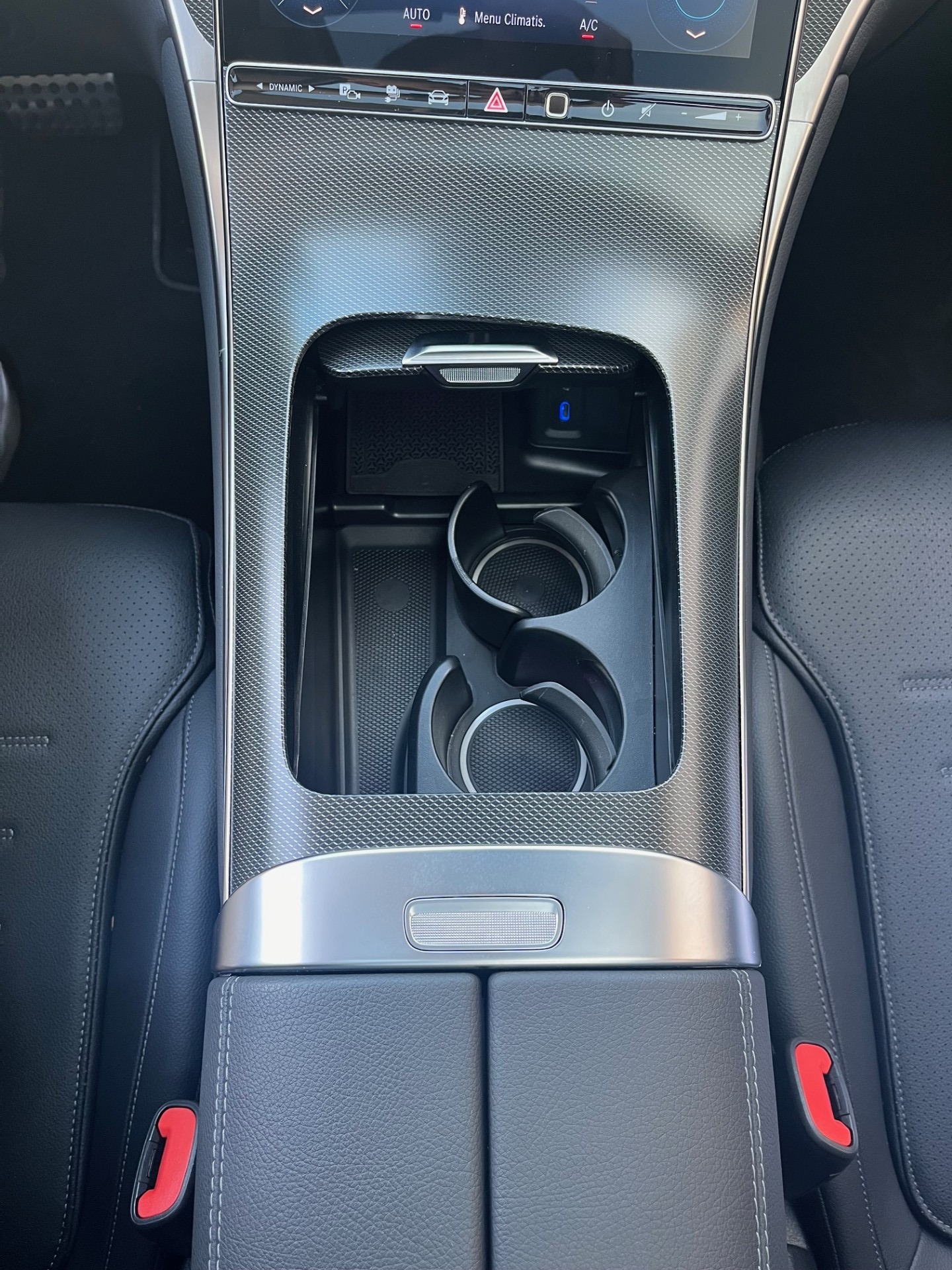 MERCEDES-BENZ GLC 300 e 4Matic EQ Star 9G-Tronic-image-18