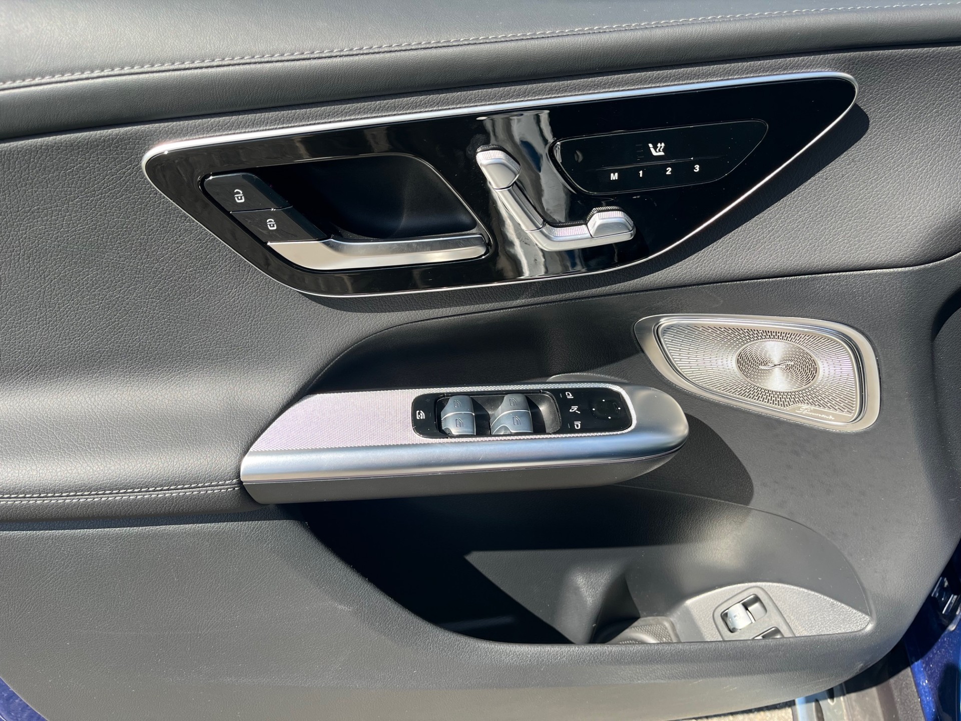 MERCEDES-BENZ GLC 300 e 4Matic EQ Star 9G-Tronic-image-19