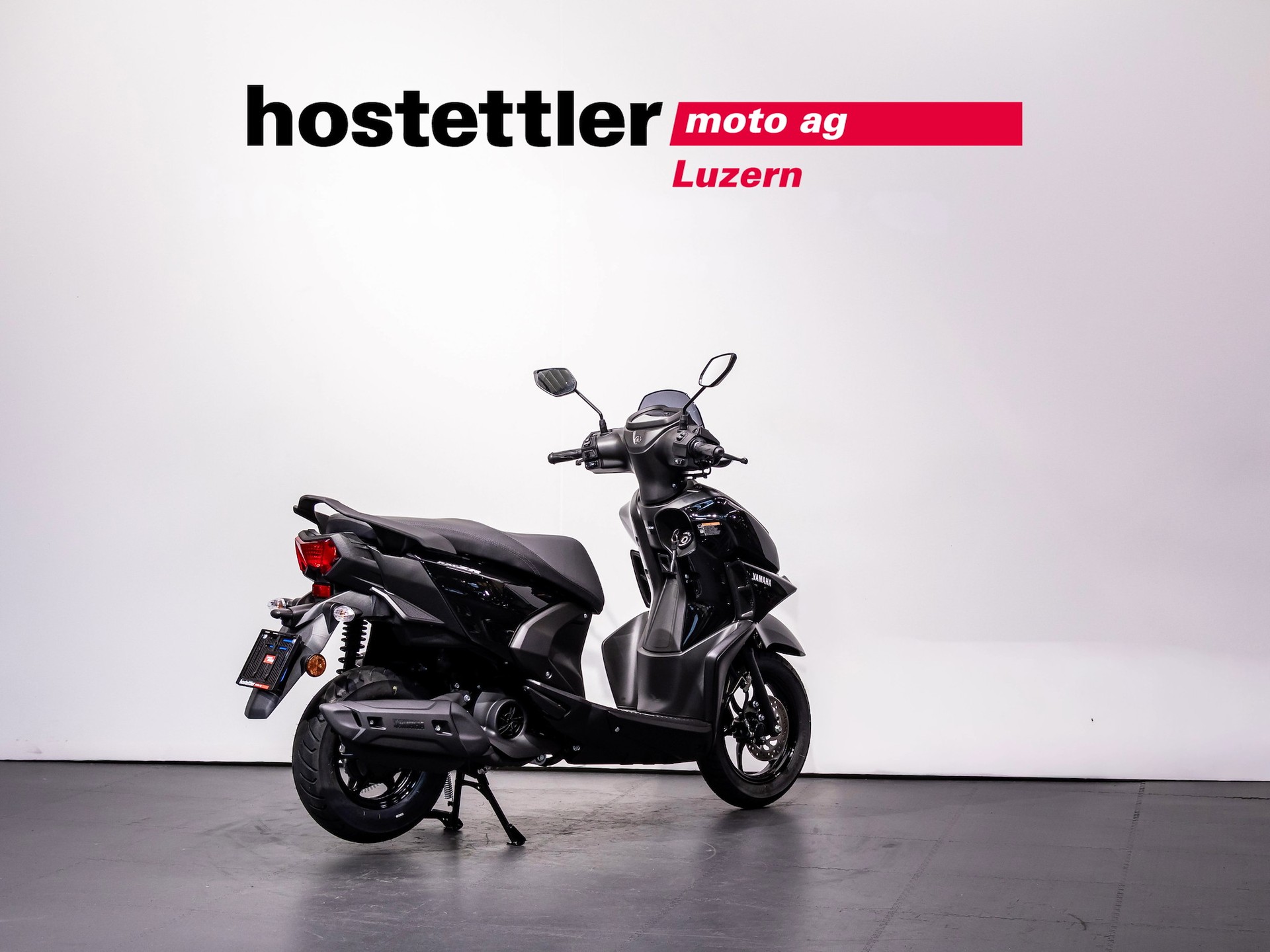 YAMAHA RayZR-showroom-element-2