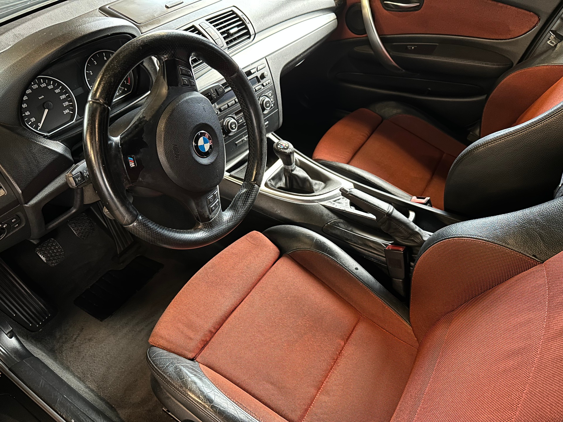 BMW 116i-image-6