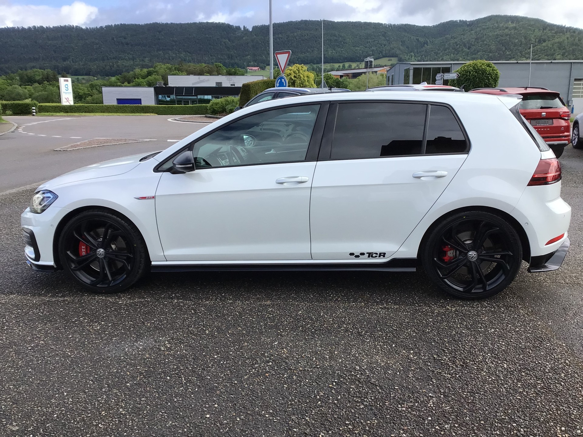 VW Golf 2.0 TSI GTI TCR DSG-image-15