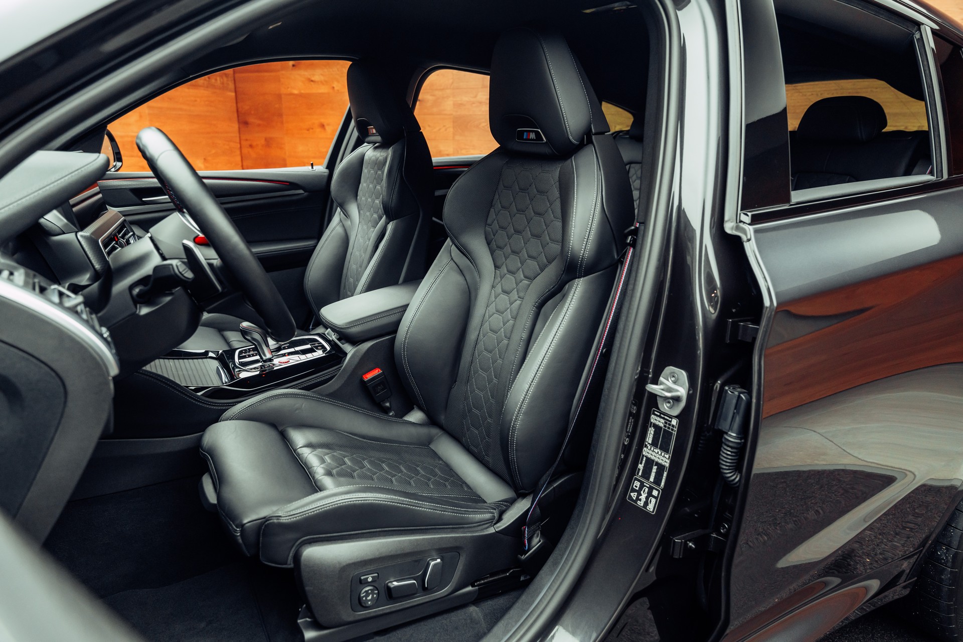 BMW X4M xDrive Competition Steptronic-image-5