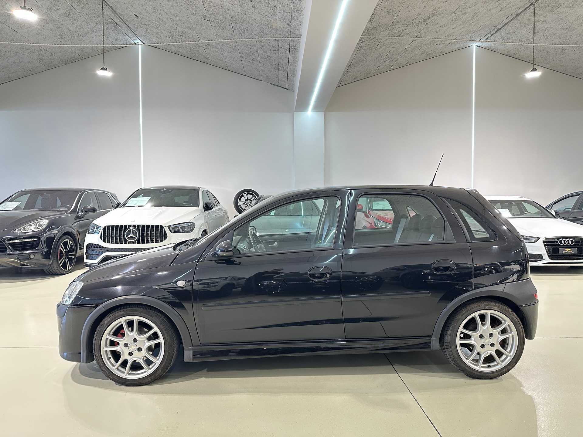 OPEL Corsa 1.8 16V GSi Irmscher-image-4