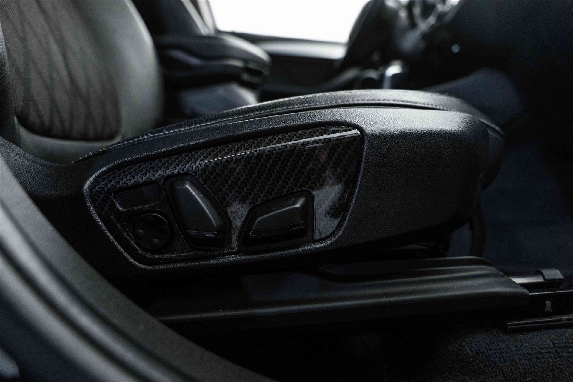 BMW X1 xDrive 20d xLine Steptronic-image-12