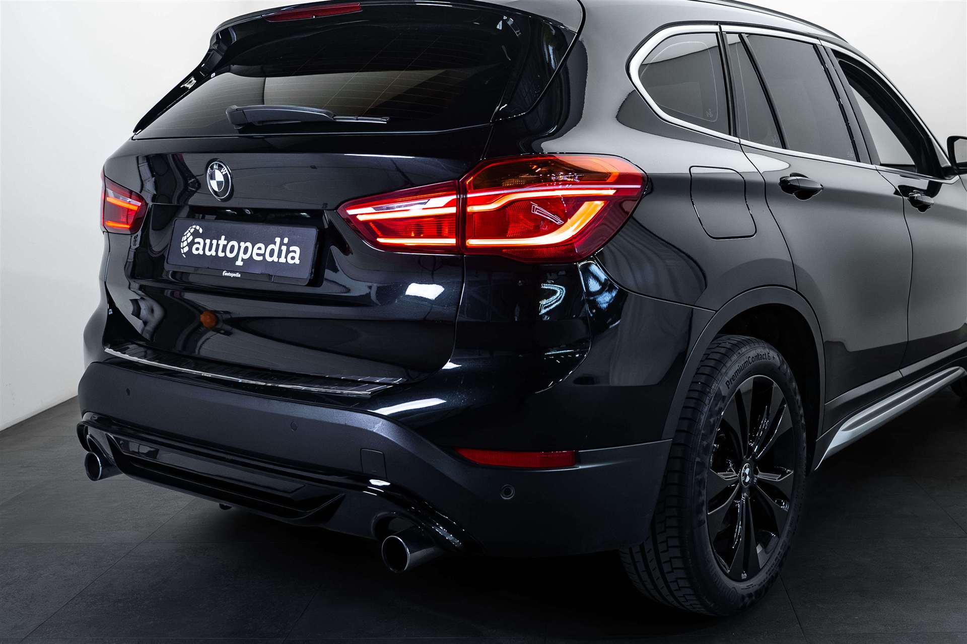BMW X1 xDrive 20d xLine Steptronic-showroom-element-3