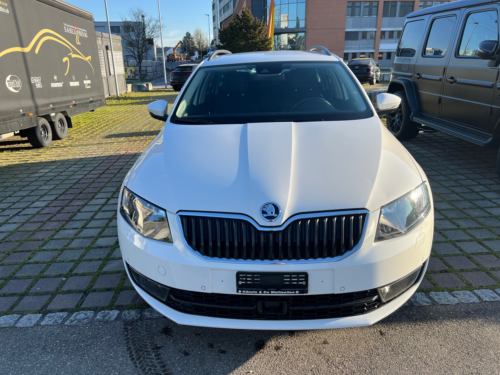 SKODA Octavia Combi 1.4 TSI Ambition DSG-image-0