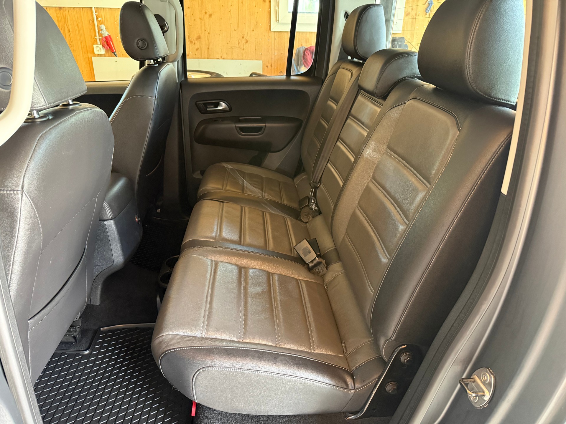 VW Amarok 3.0TDI Highline 4Motion Automatic-image-9