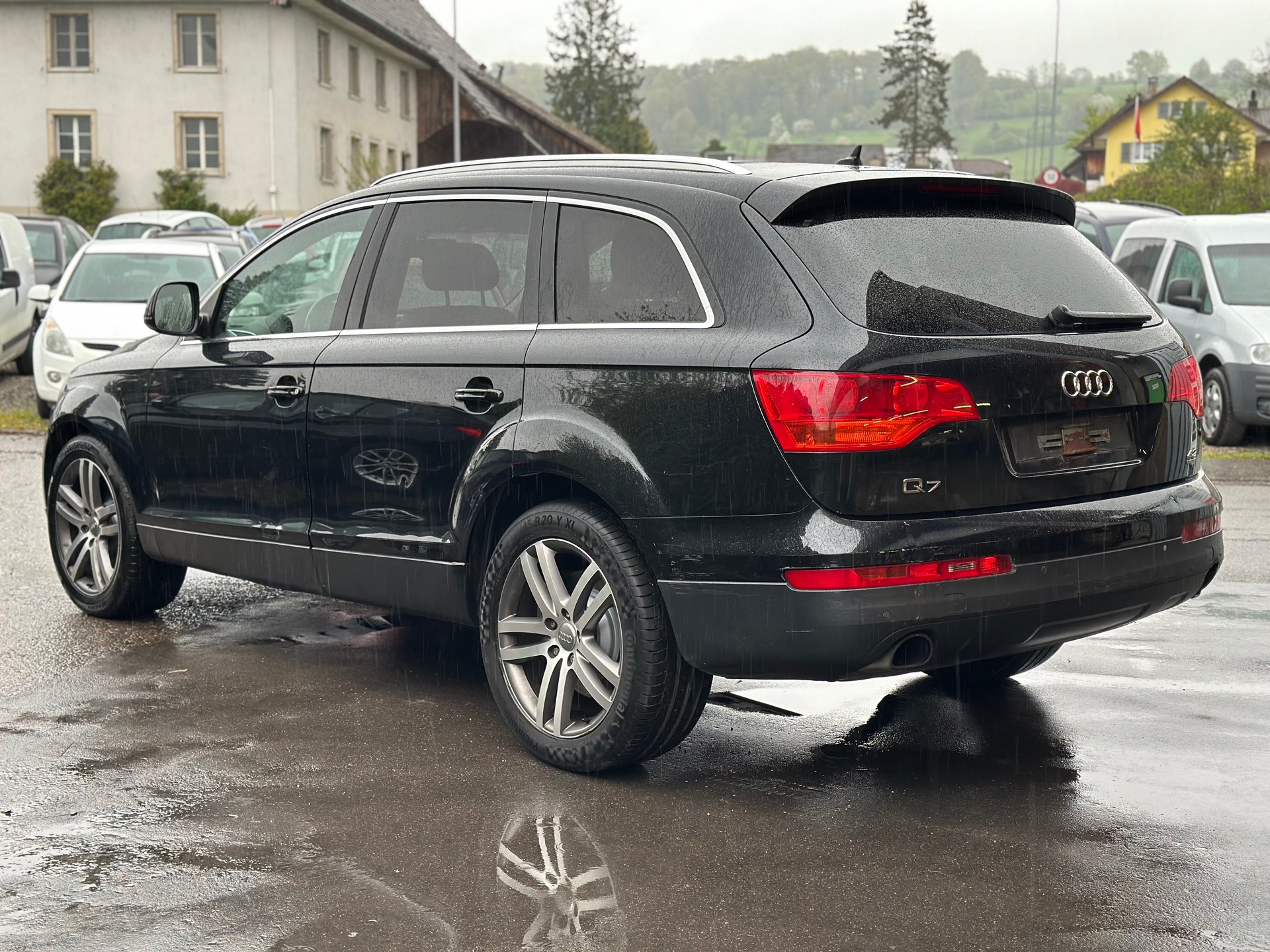 AUDI Q7 4.2 FSI quattro tiptronic-image-5