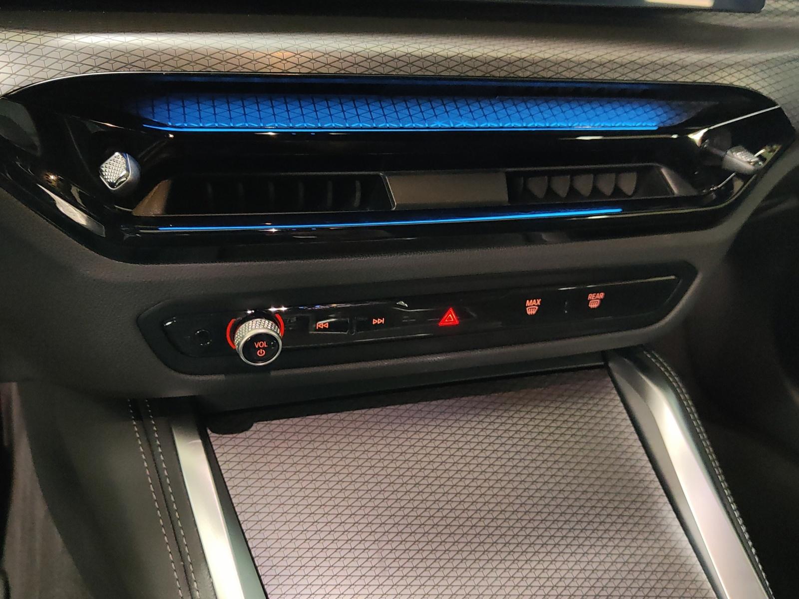 BMW 420i SAG Cabrio-image-22