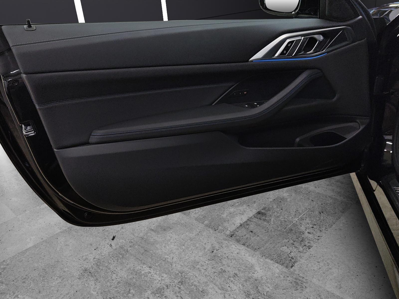 BMW 420i SAG Cabrio-image-14