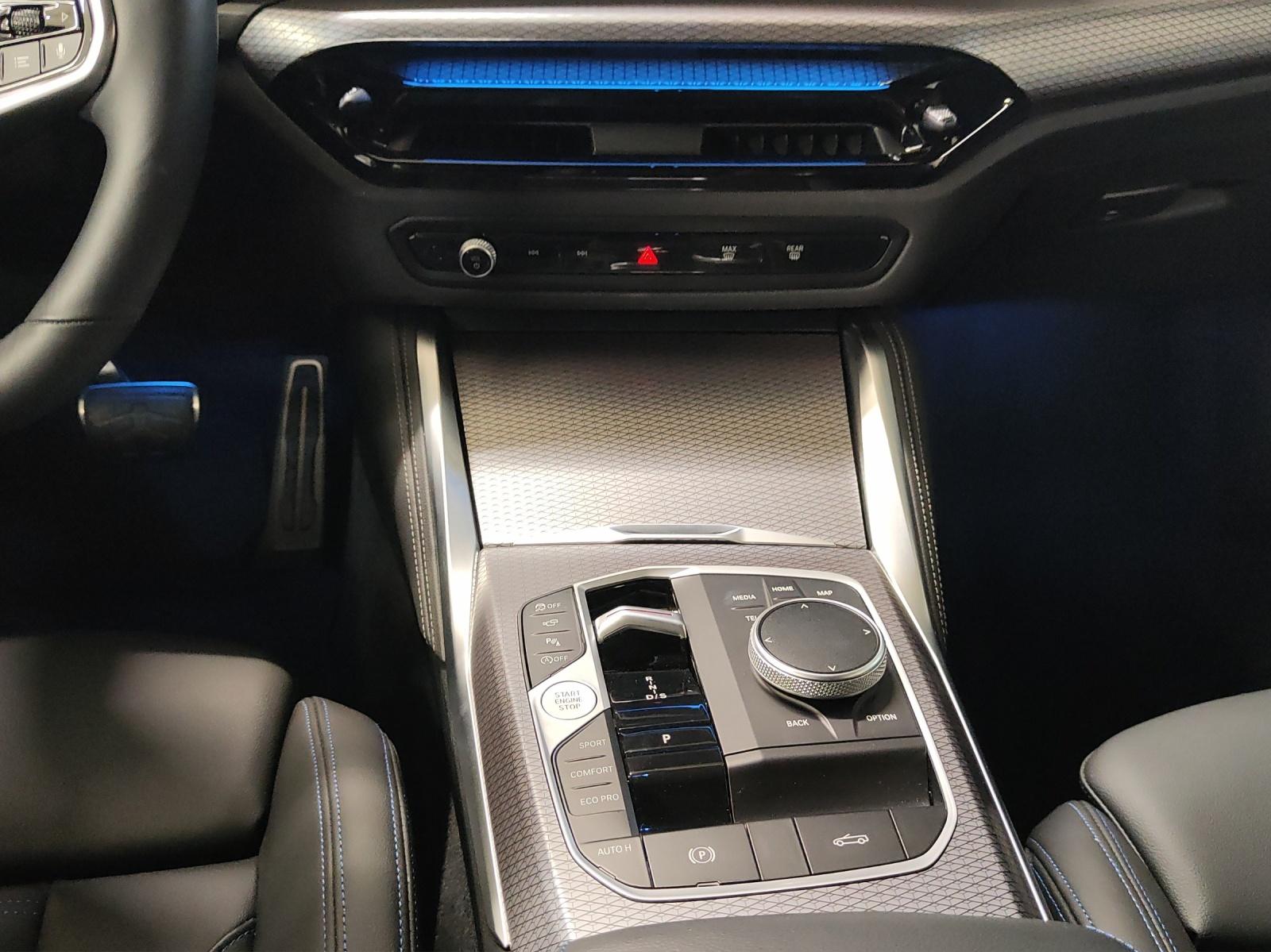 BMW 420i SAG Cabrio-image-12